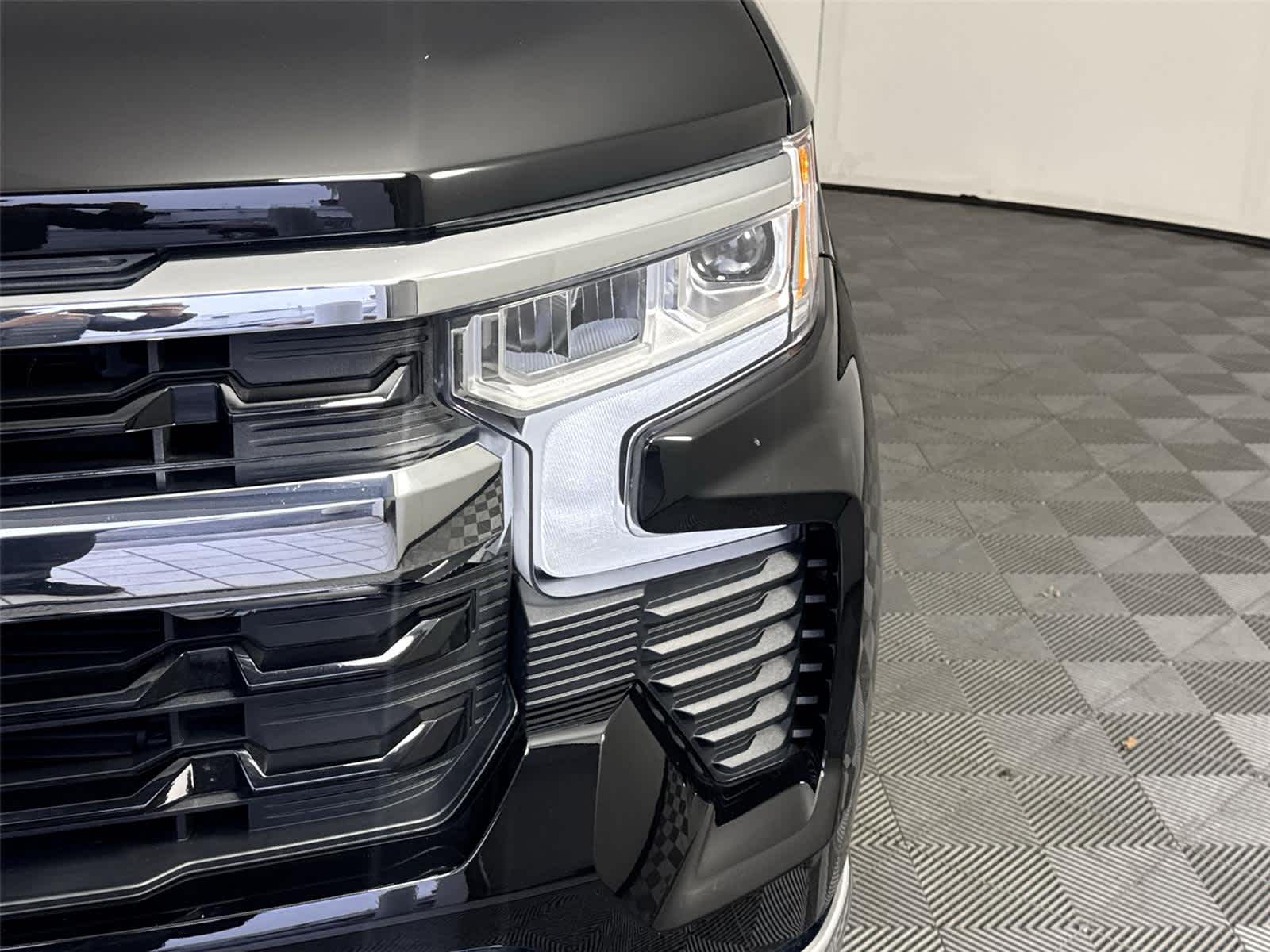 Thumbnail: 2024 Chevrolet Silverado 1500 - 9