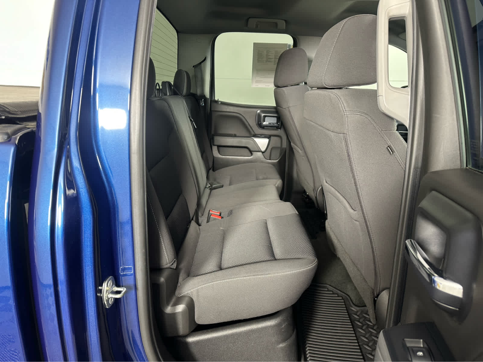 Thumbnail: 2018 Chevrolet Silverado 1500 - 22