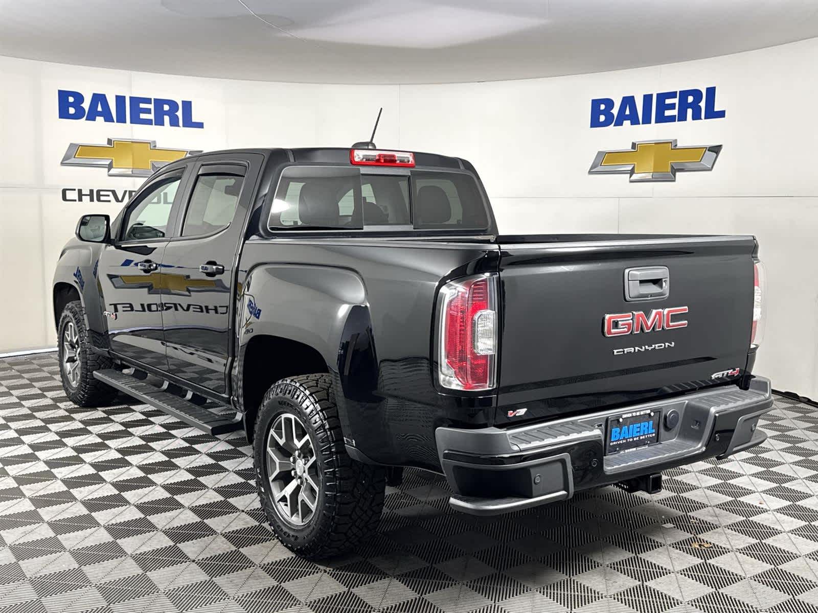 Thumbnail: 2022 GMC Canyon - 3