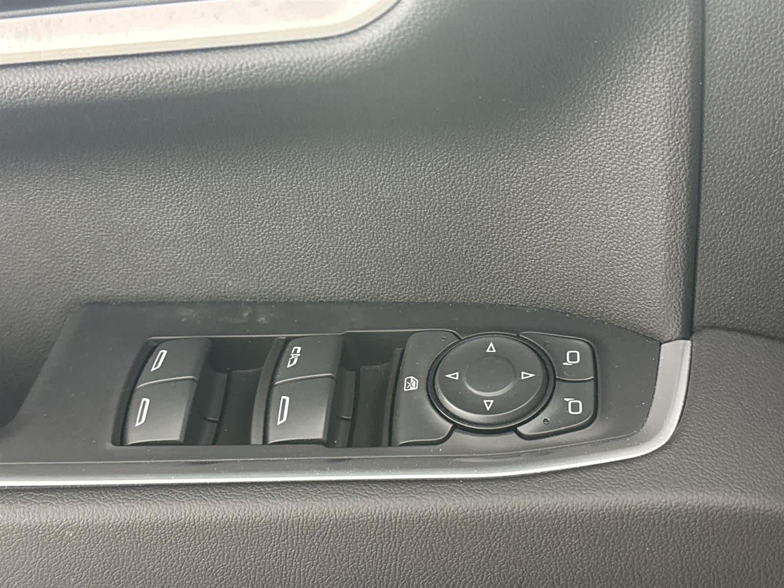 Thumbnail: 2022 Chevrolet Silverado 1500 - 23