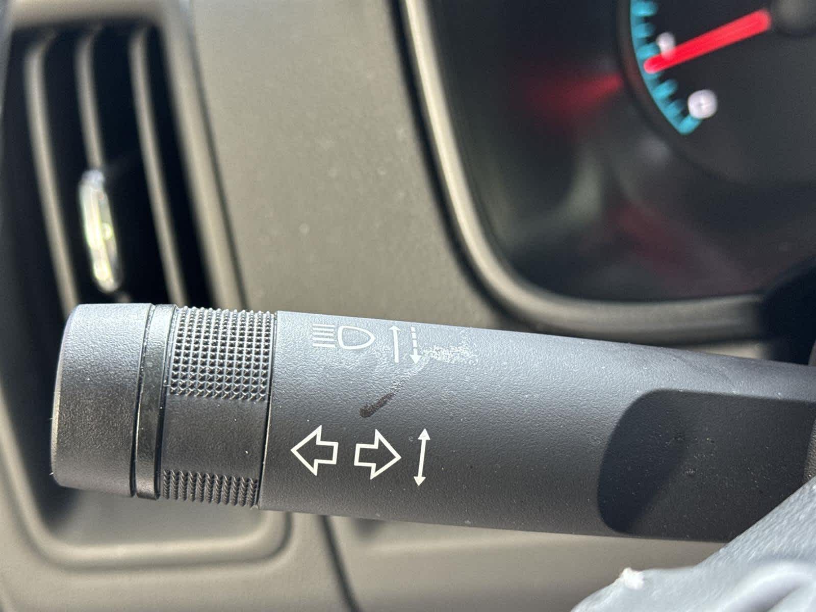 Thumbnail: 2022 Chevrolet Colorado - 26