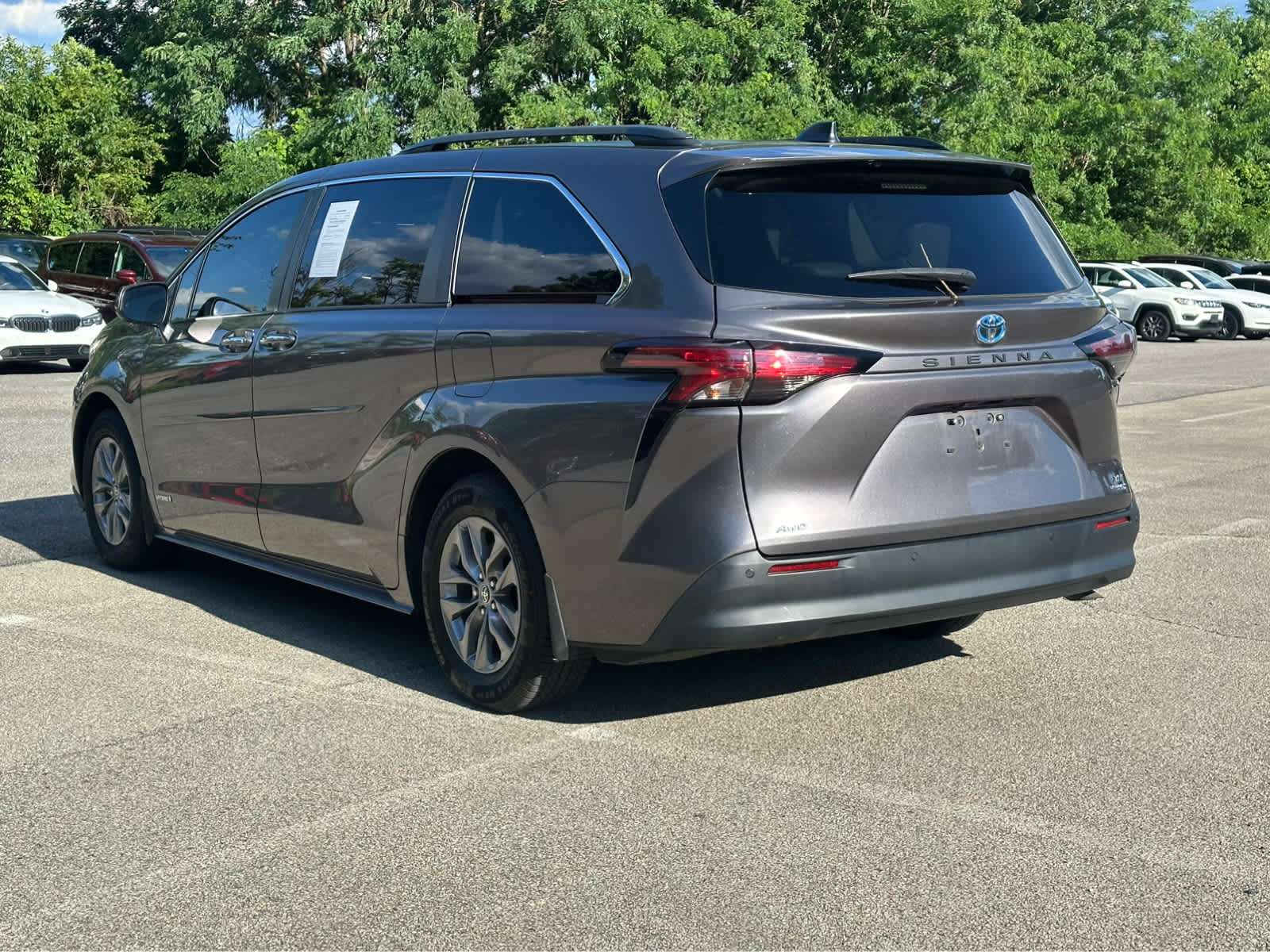 Thumbnail: 2021 Toyota Sienna - 5