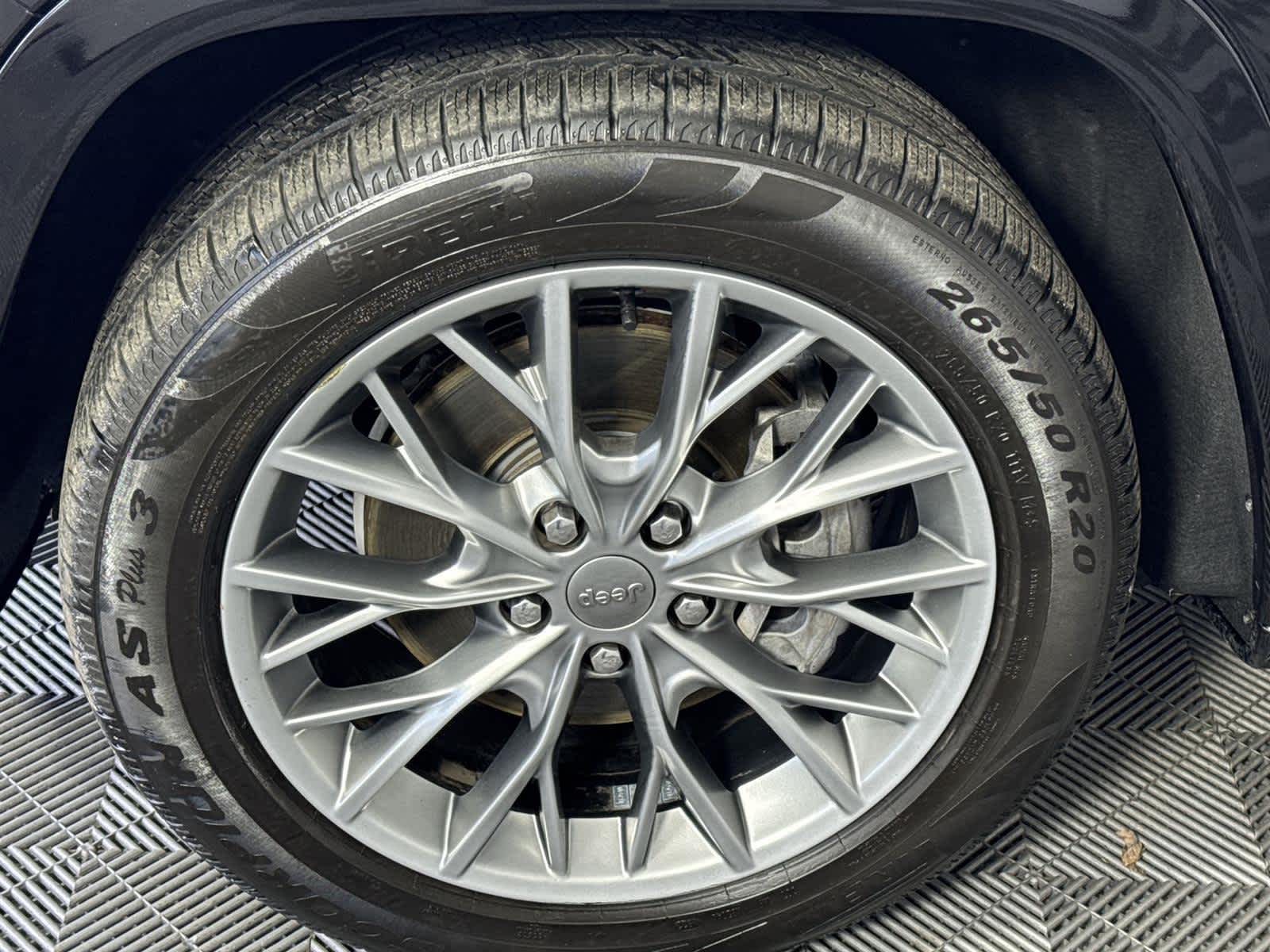 Thumbnail: 2022 Jeep Grand Cherokee - 11