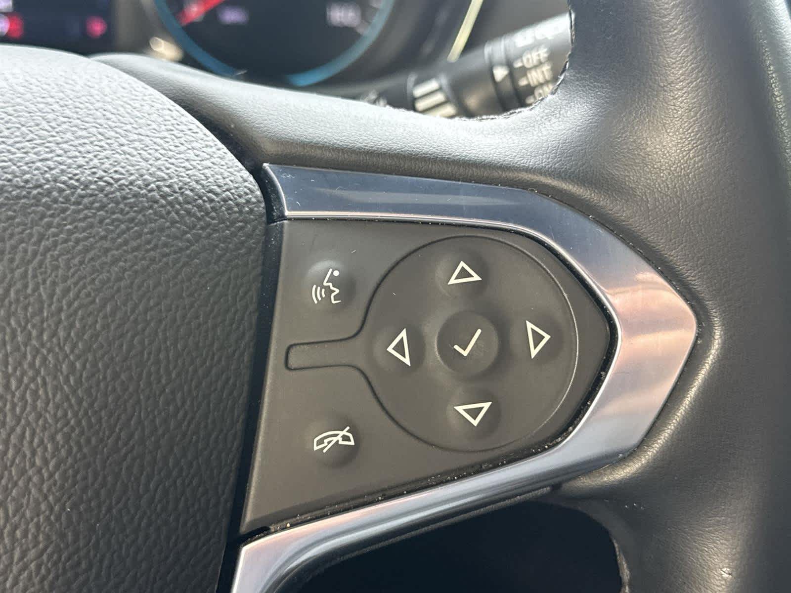 Thumbnail: 2023 Chevrolet Traverse - 27