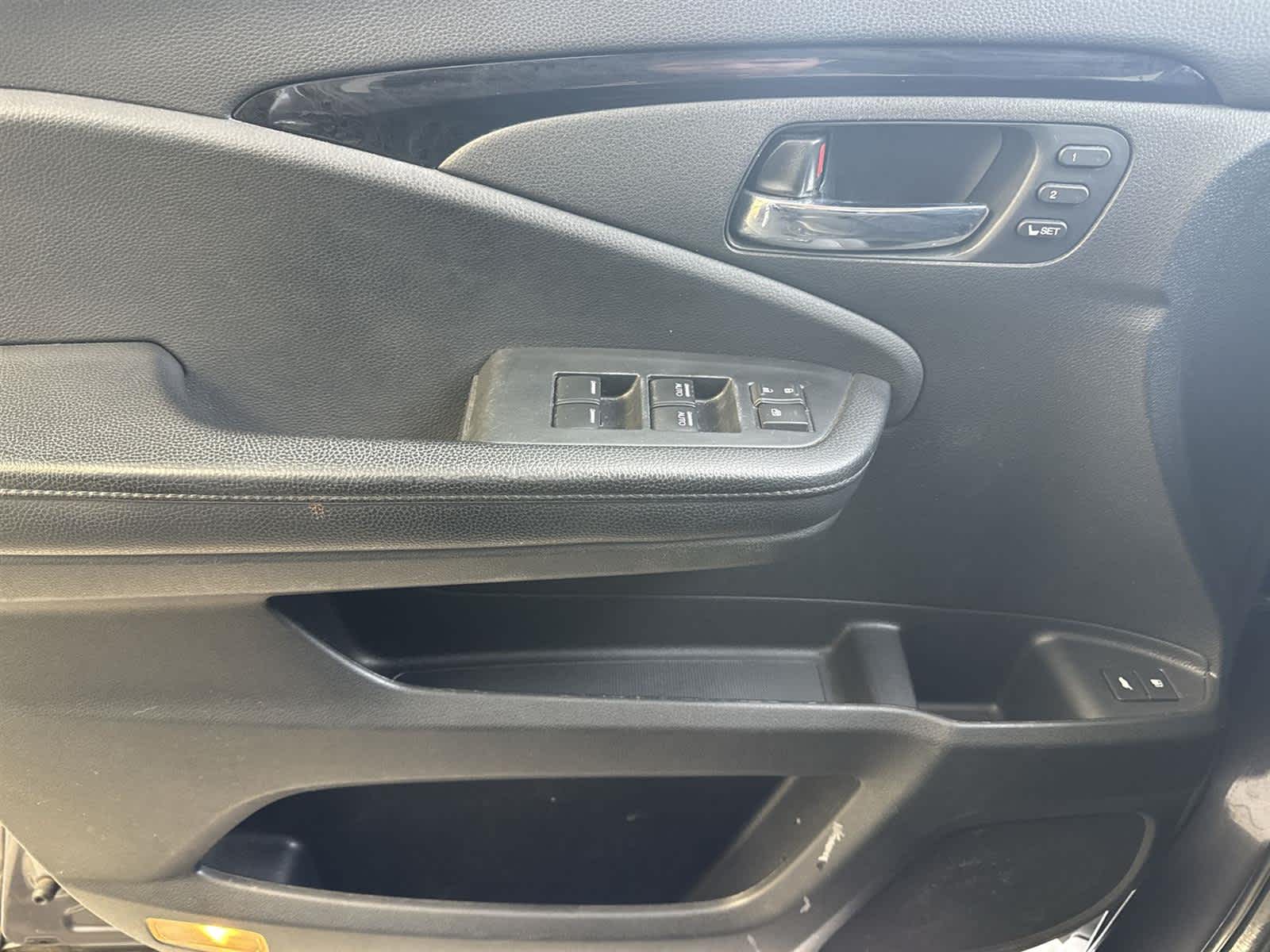 Thumbnail: 2021 Honda Pilot - 23