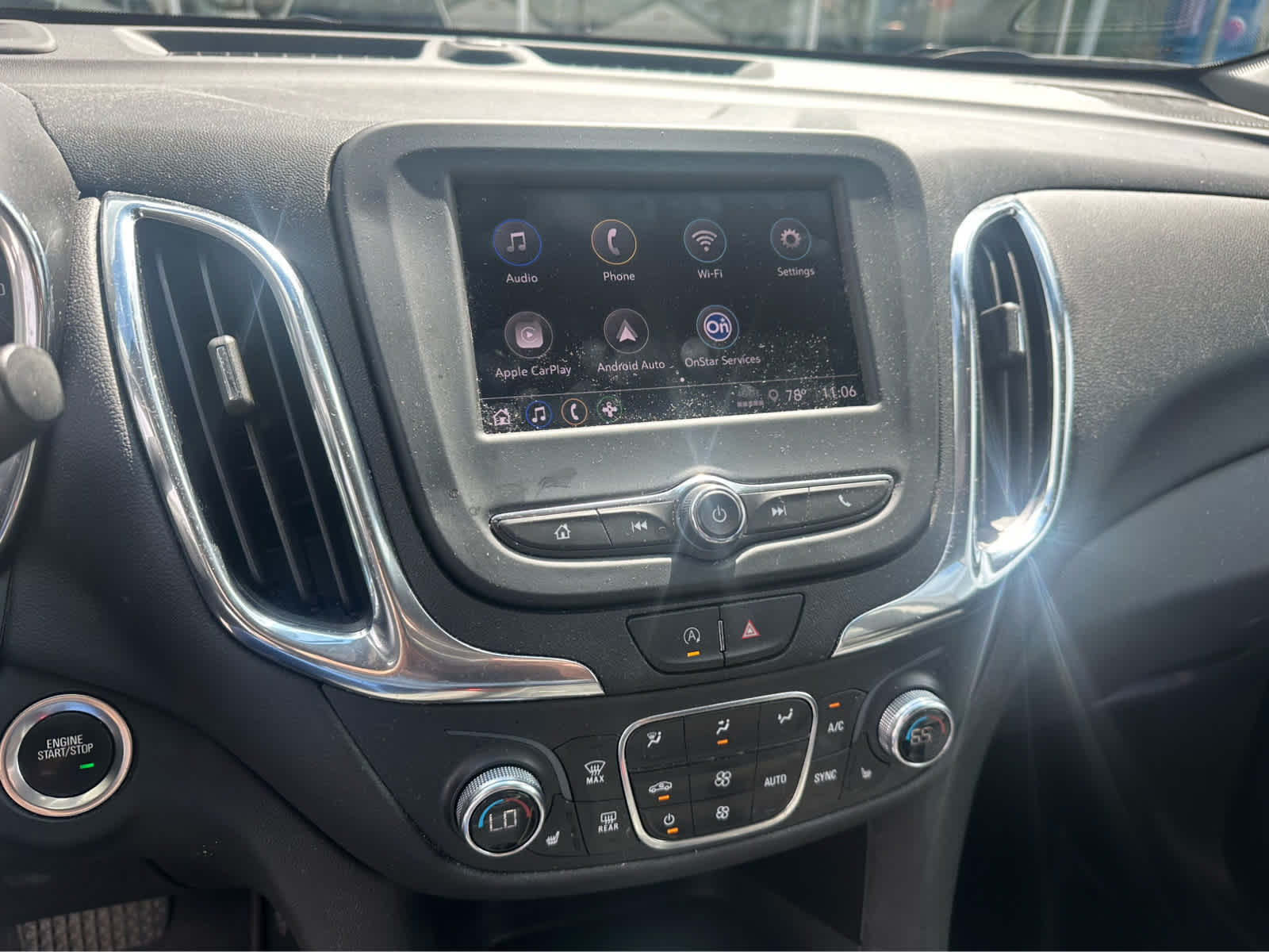 Thumbnail: 2022 Chevrolet Equinox - 11