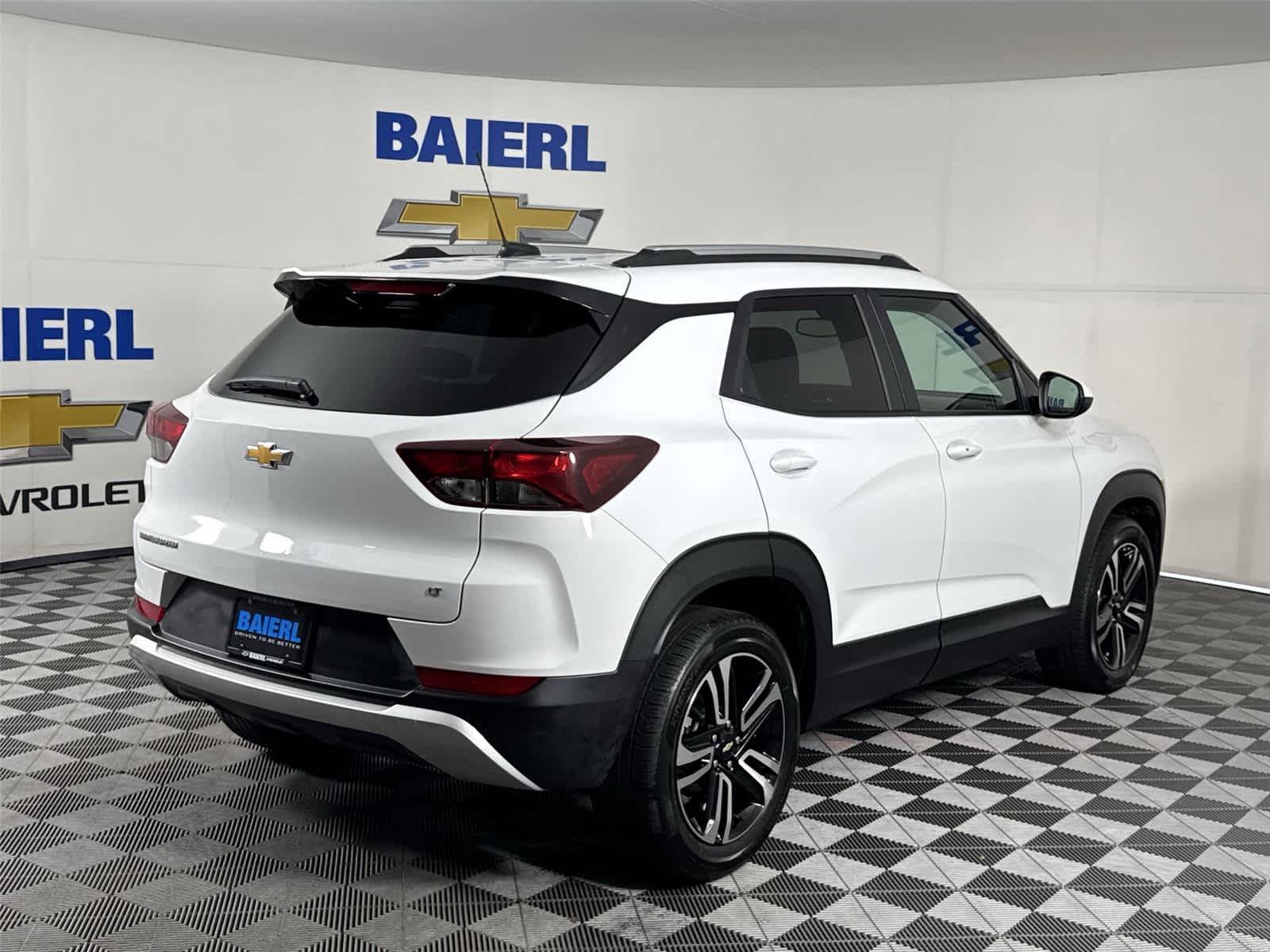 Thumbnail: 2023 Chevrolet TrailBlazer - 5