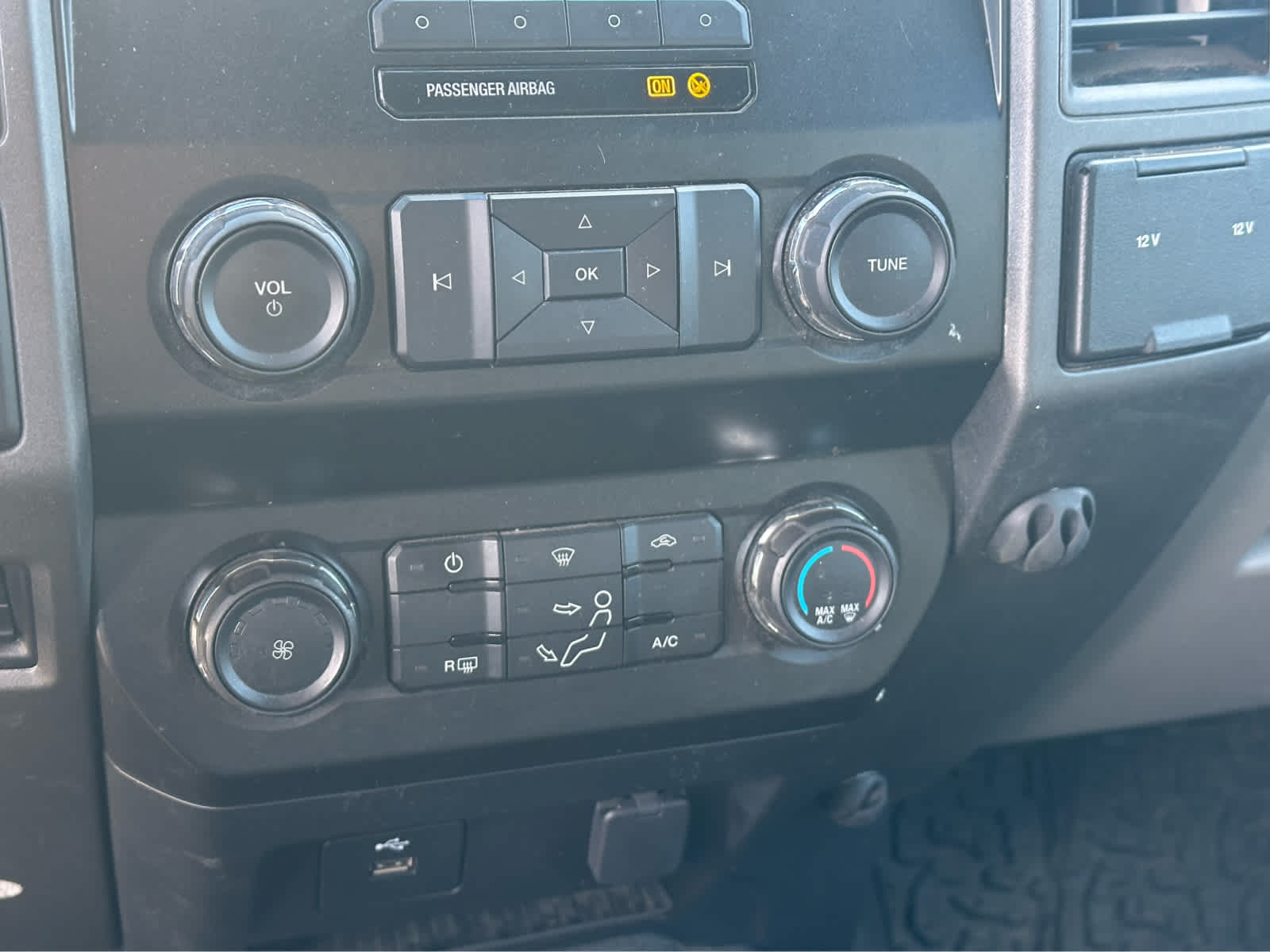 Thumbnail: 2019 Ford F-250 - 16