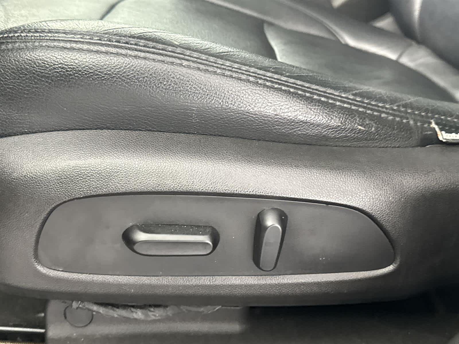 Thumbnail: 2017 GMC Acadia - 12