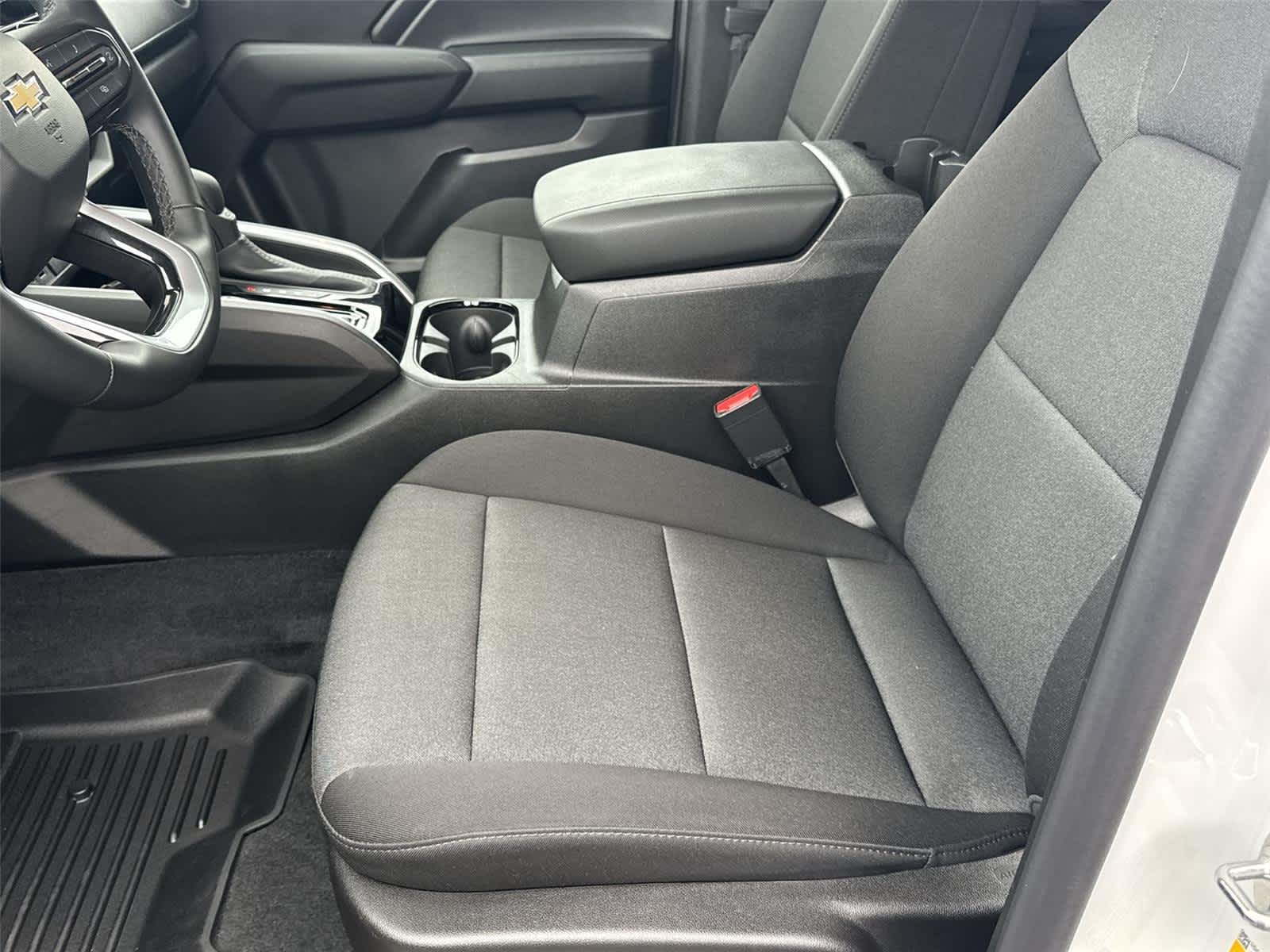 Thumbnail: 2025 Chevrolet Colorado - 11