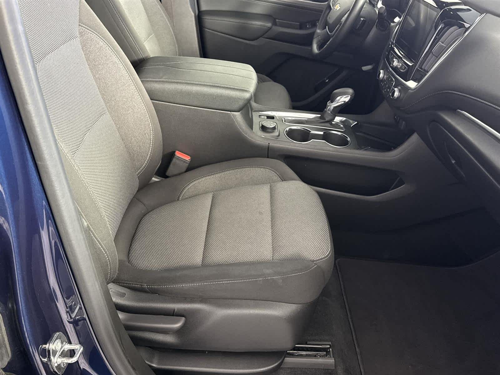 Thumbnail: 2023 Chevrolet Traverse - 18