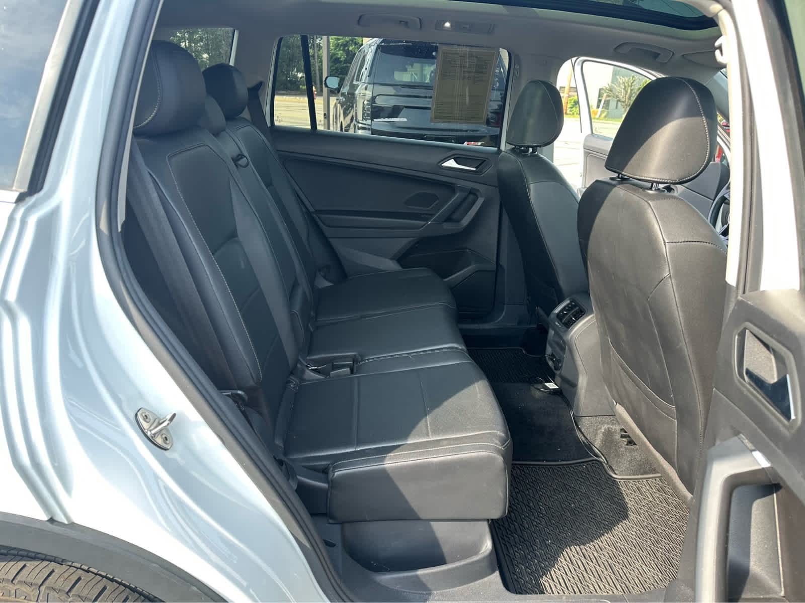 Thumbnail: 2020 Volkswagen Tiguan - 21