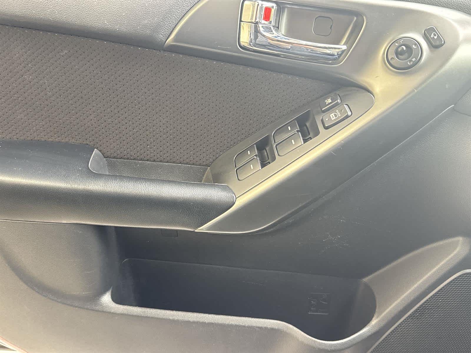 Thumbnail: 2013 Kia Forte - 21