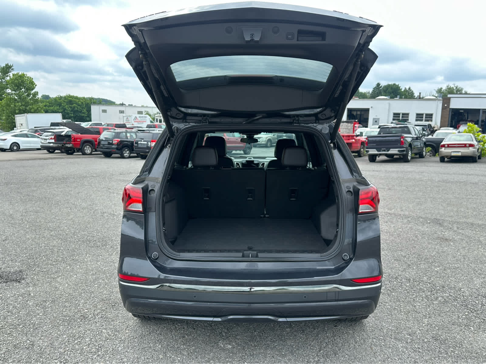 Thumbnail: 2022 Chevrolet Equinox - 25