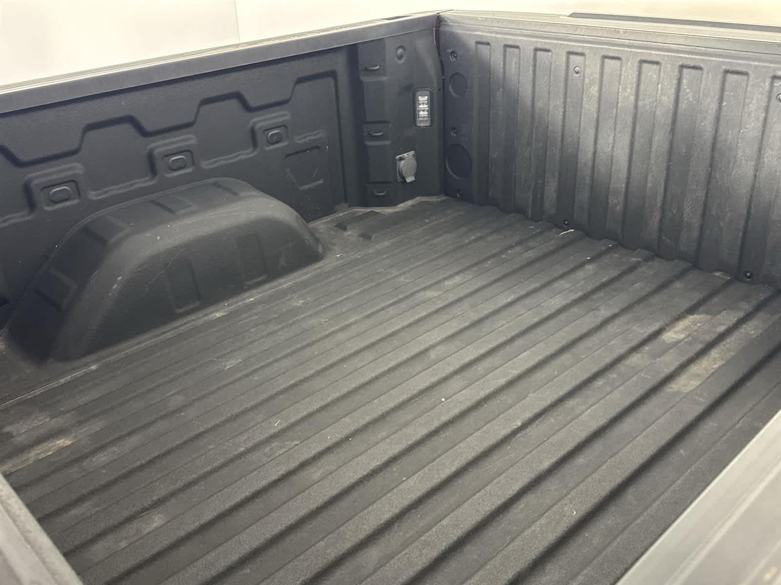 Thumbnail: 2022 Chevrolet Silverado 1500 - 14