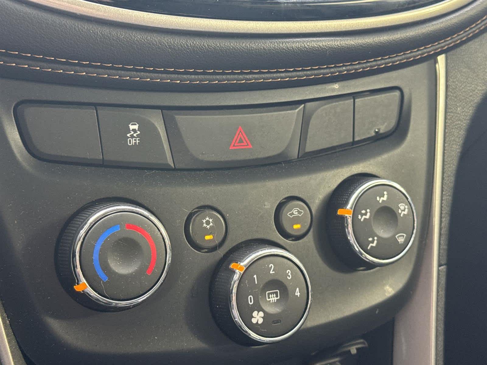 Thumbnail: 2020 Chevrolet Trax - 19