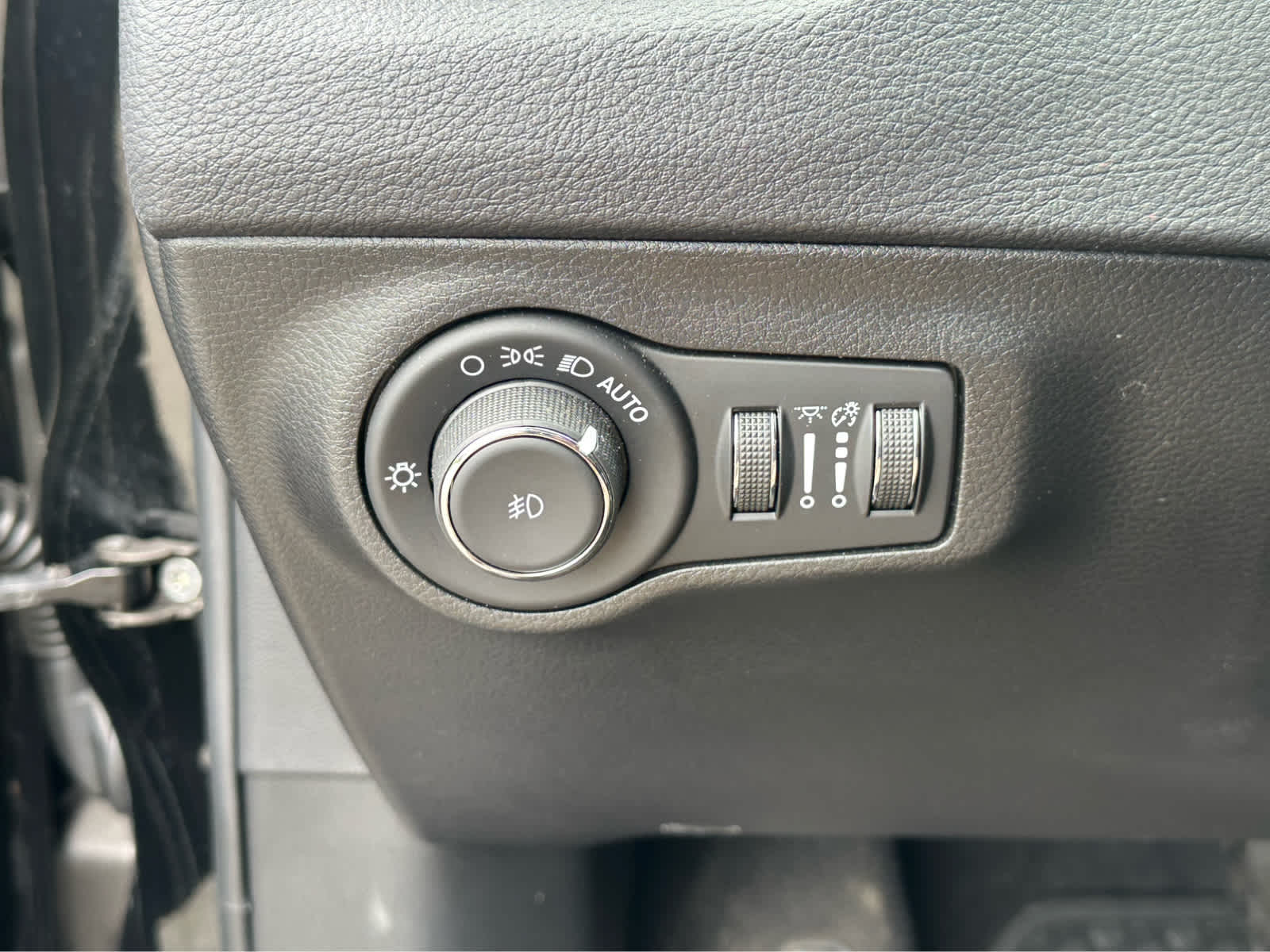 Thumbnail: 2020 Jeep Compass - 15