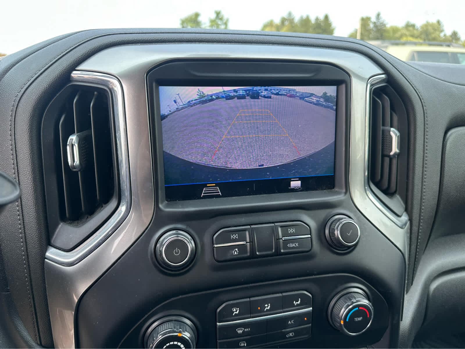 Thumbnail: 2020 Chevrolet Silverado 1500 - 10