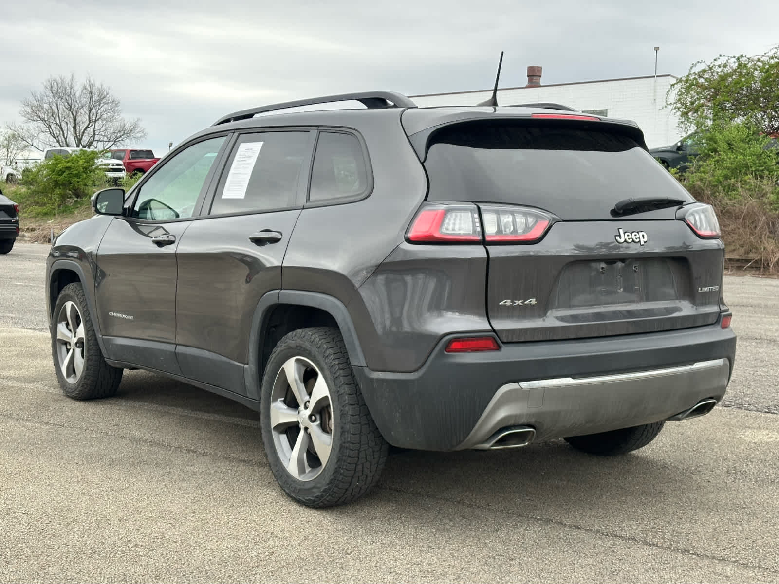 Thumbnail: 2022 Jeep Cherokee - 5