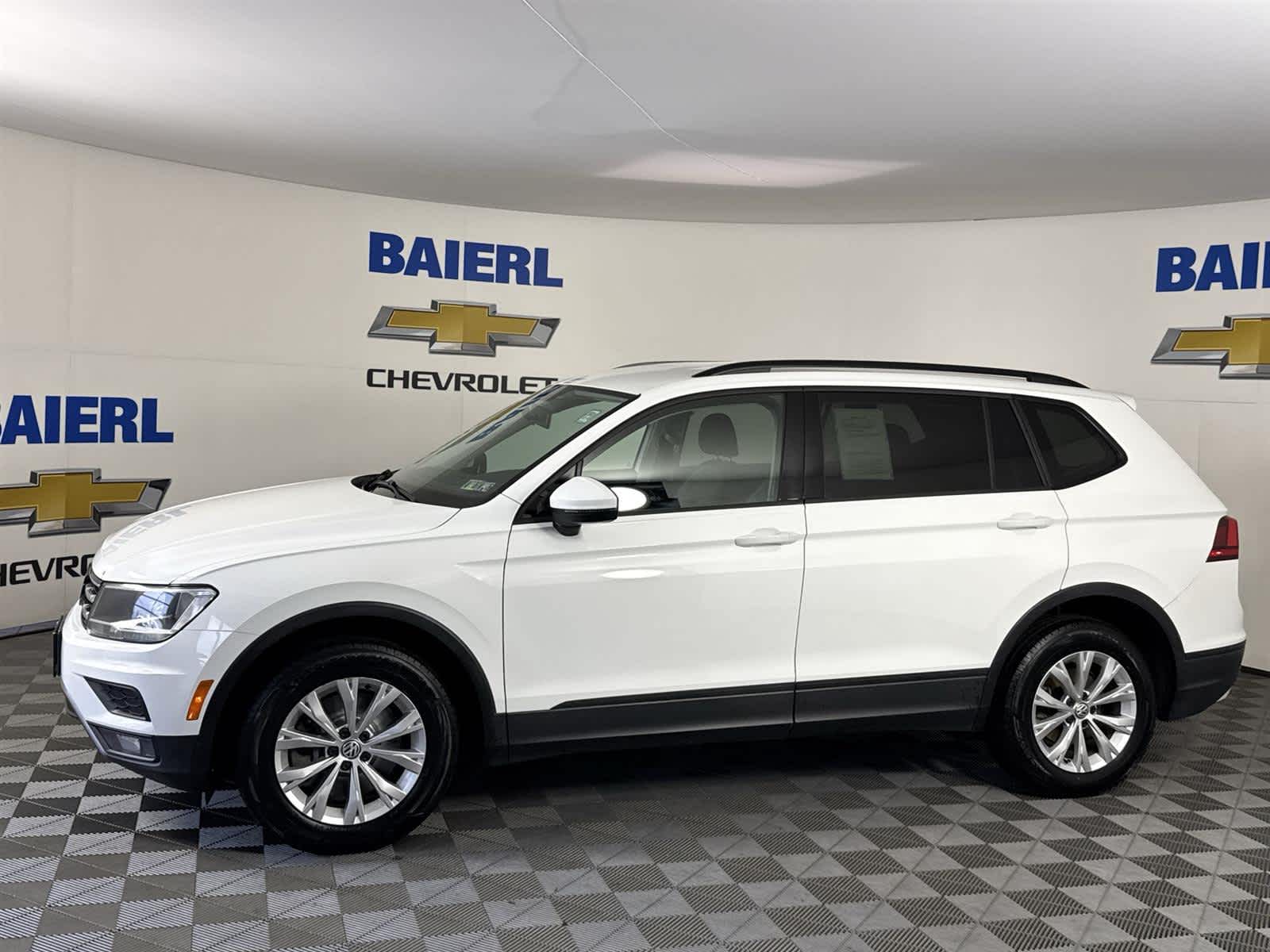 Thumbnail: 2018 Volkswagen Tiguan - 2