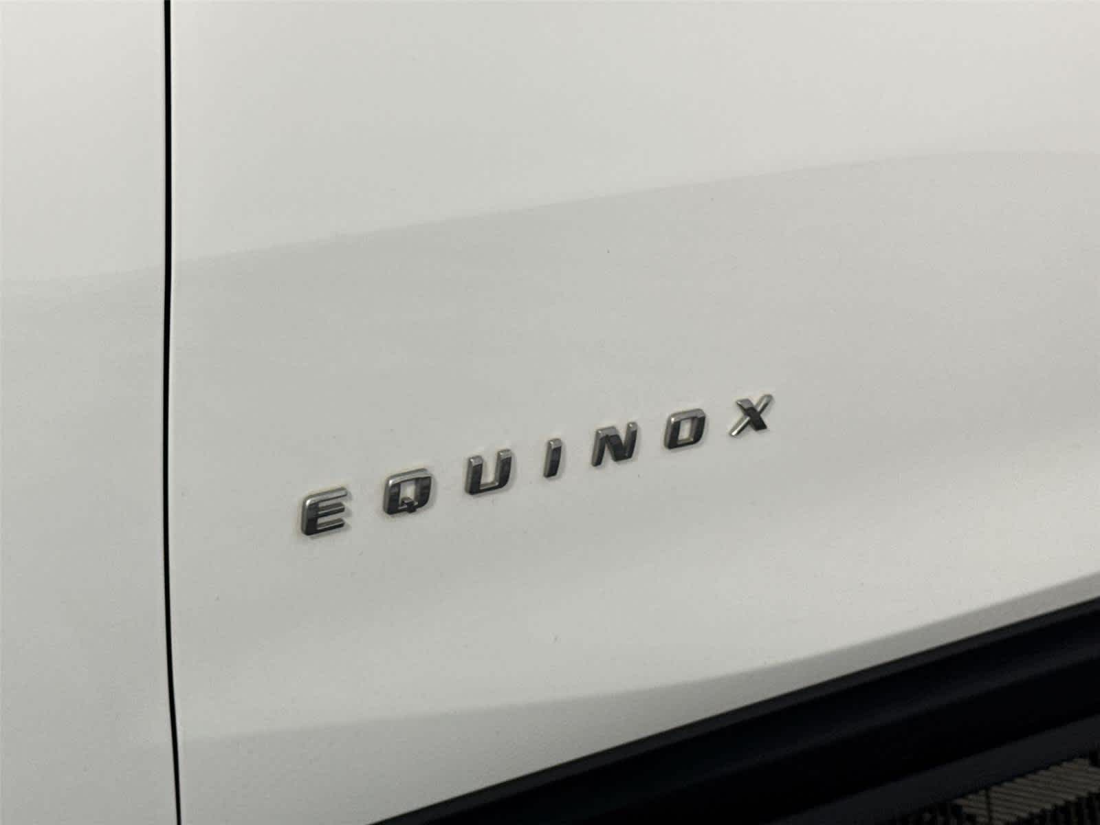 Thumbnail: 2023 Chevrolet Equinox - 10