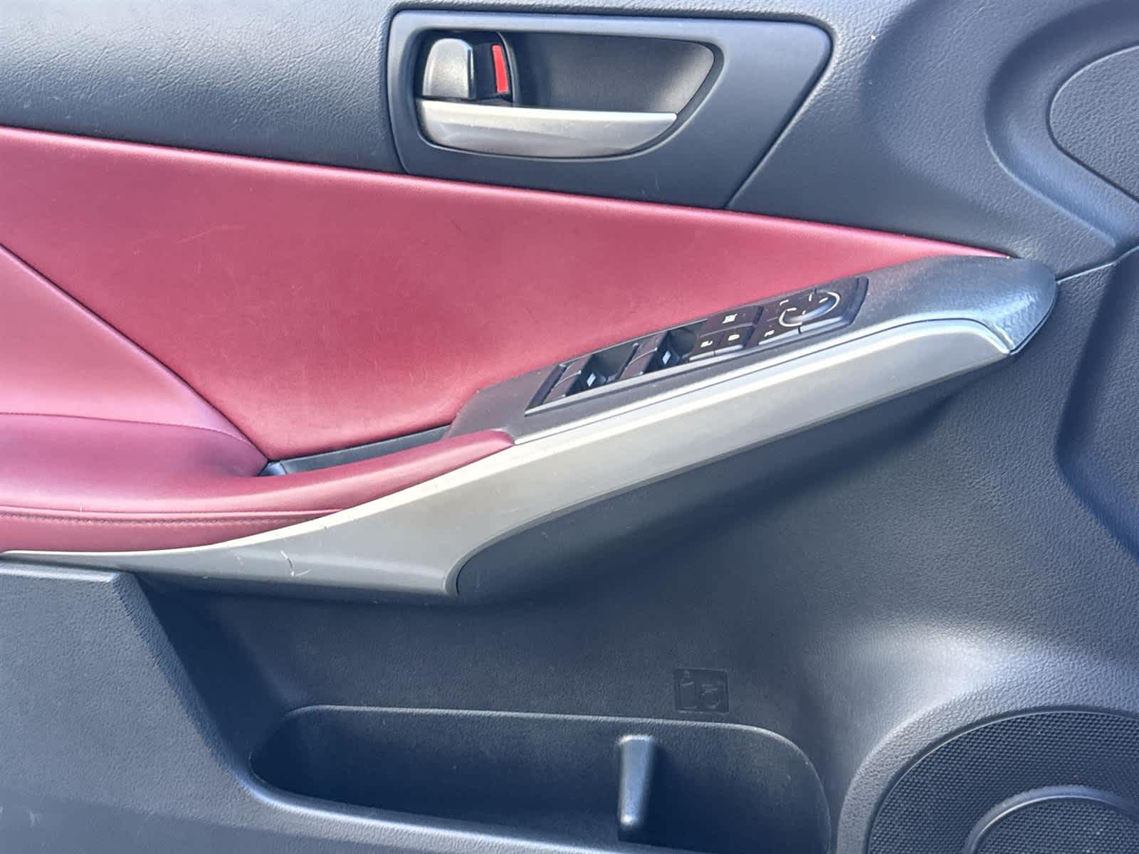 Thumbnail: 2018 Lexus IS - 22