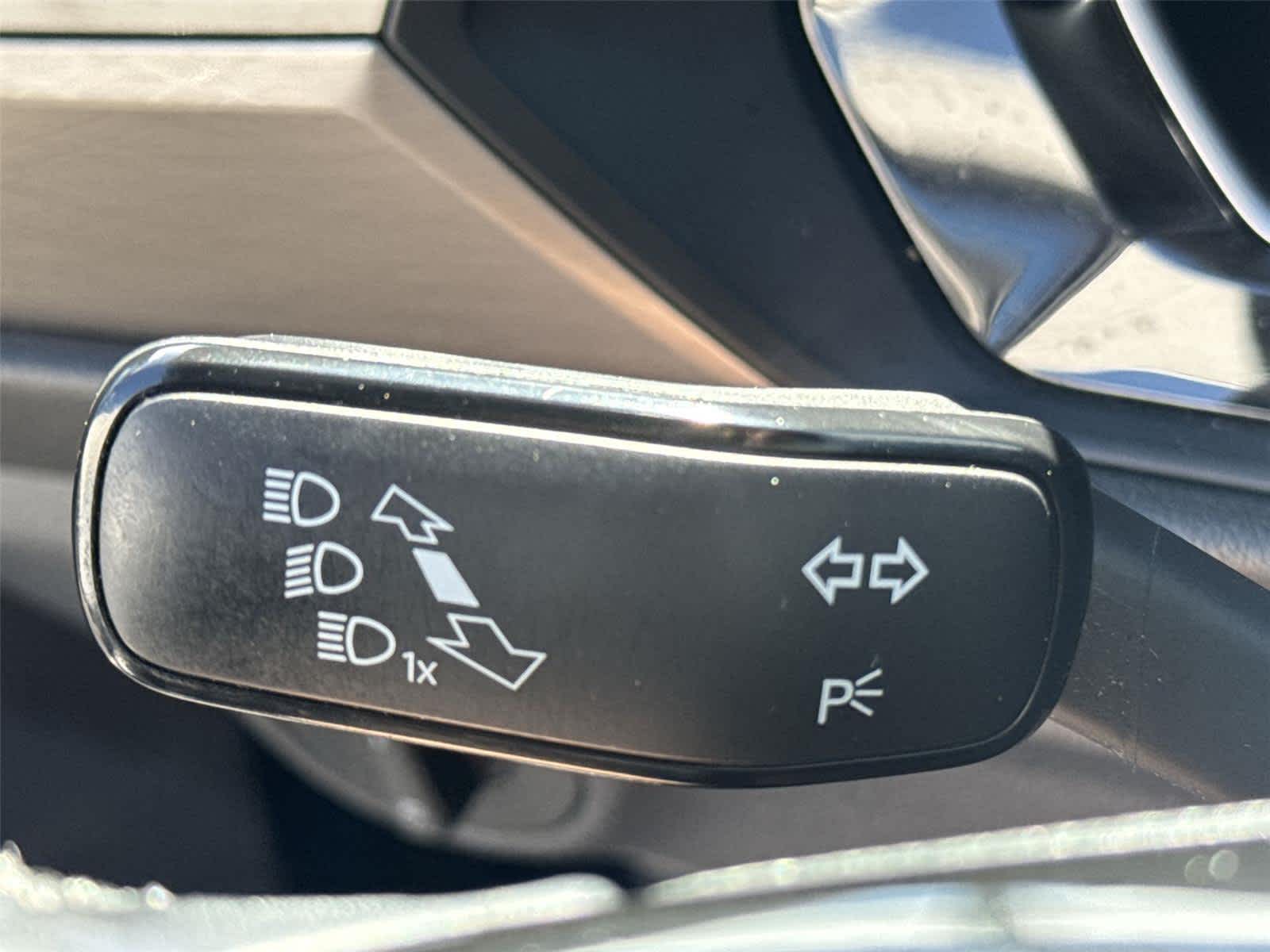 Thumbnail: 2019 Volkswagen Jetta - 25