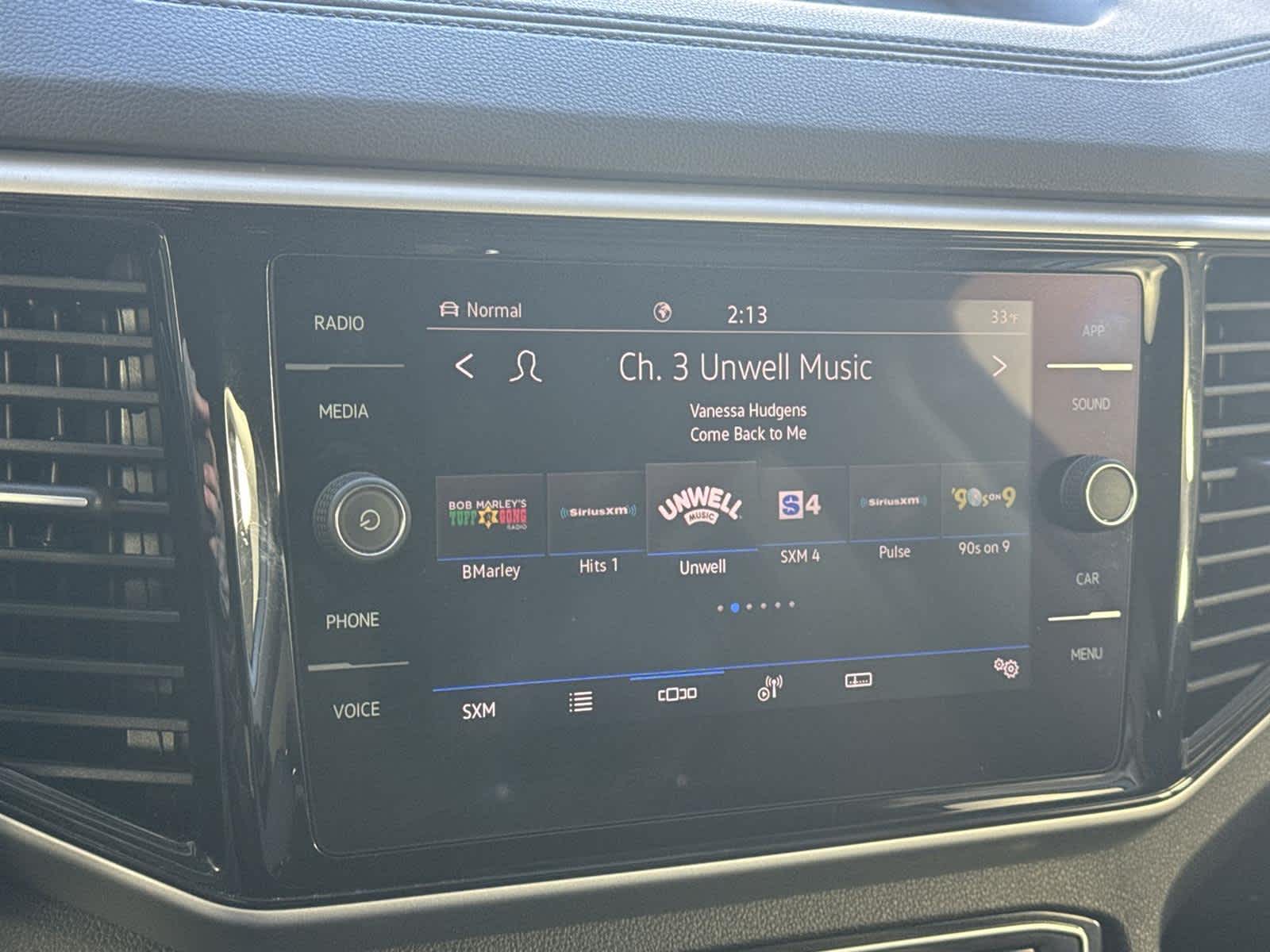 Thumbnail: 2022 Volkswagen Atlas - 16