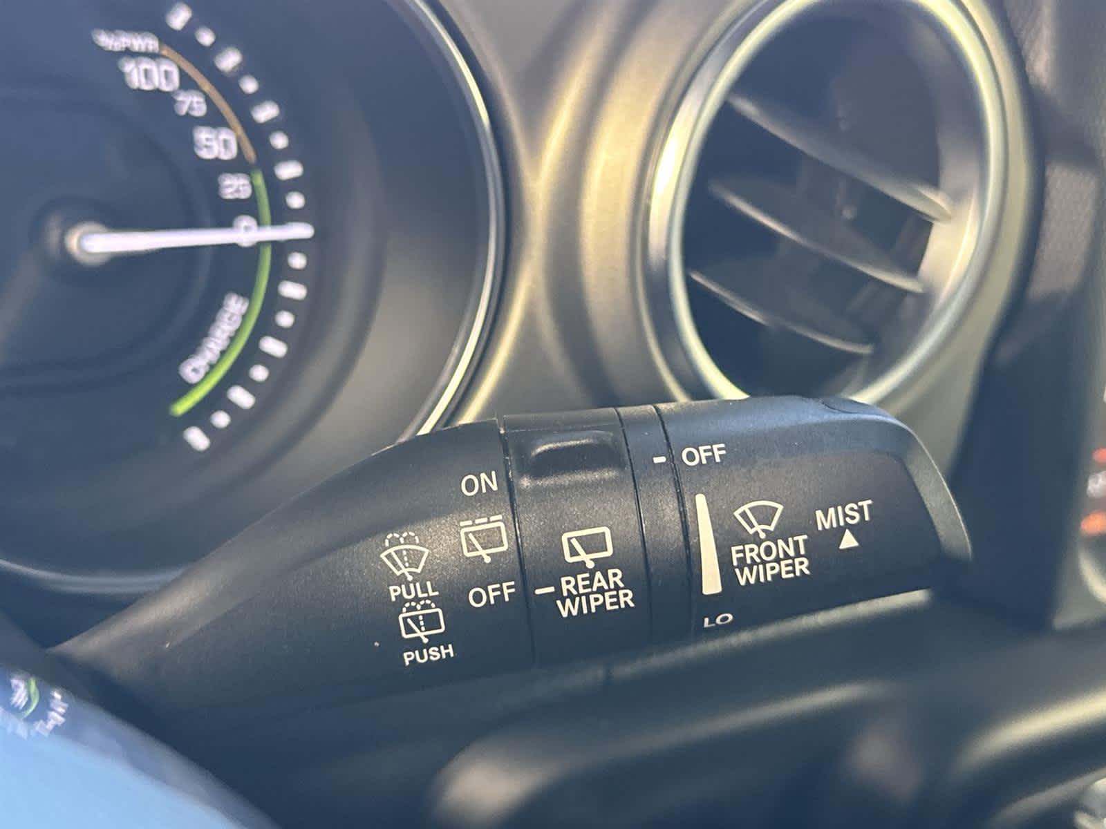 Thumbnail: 2022 Jeep Wrangler - 28