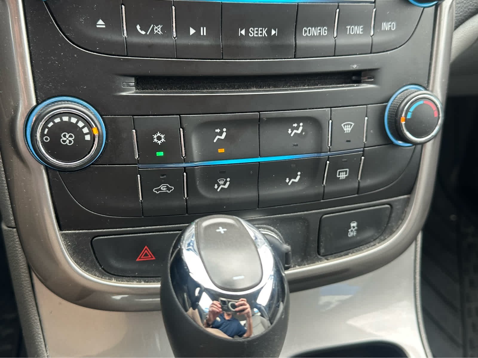 Thumbnail: 2015 Chevrolet Malibu - 16