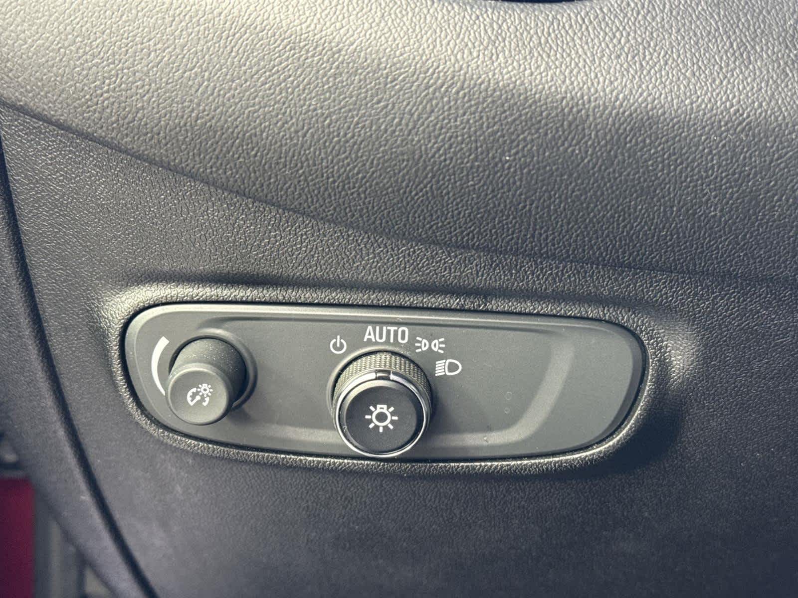 Thumbnail: 2019 Chevrolet Equinox - 23