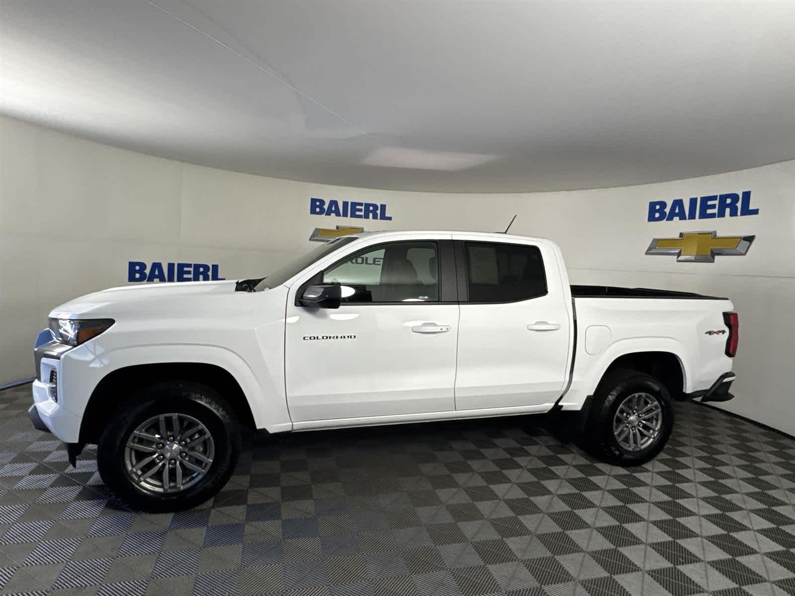 Thumbnail: 2024 Chevrolet Colorado - 2