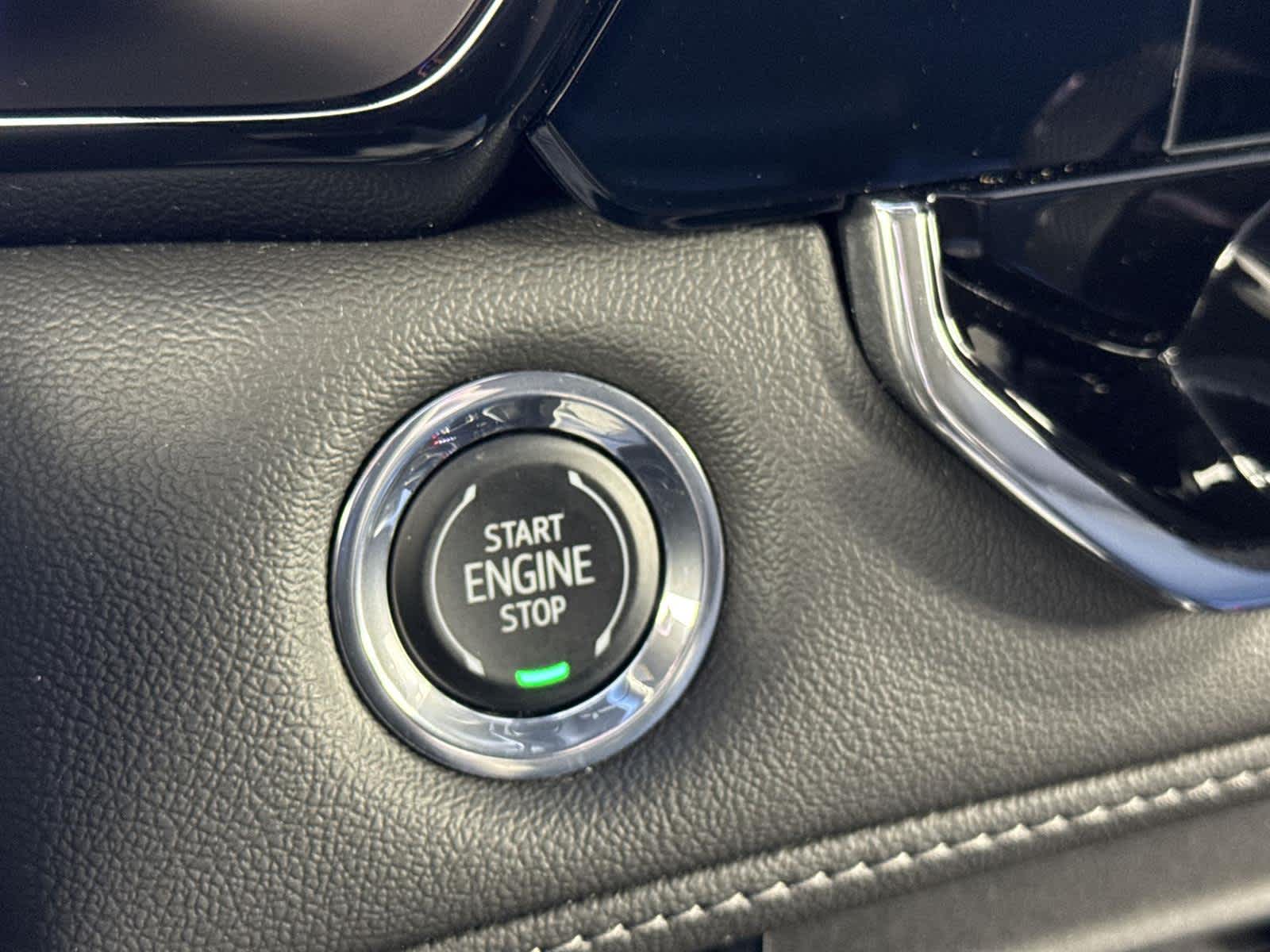 Thumbnail: 2024 Chevrolet Colorado - 27