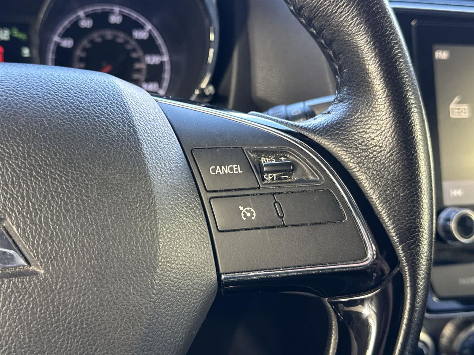 Thumbnail: 2020 Mitsubishi Outlander Sport - 25