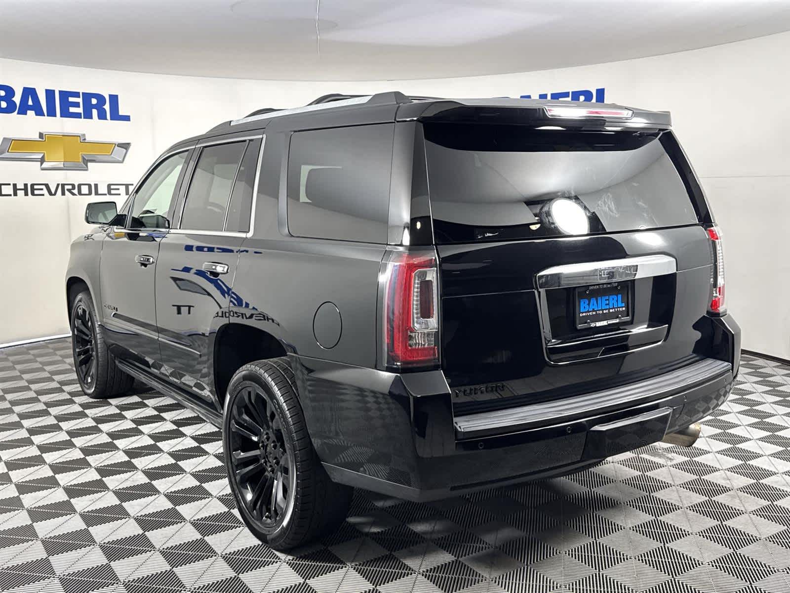 2018 GMC Yukon Denali 3