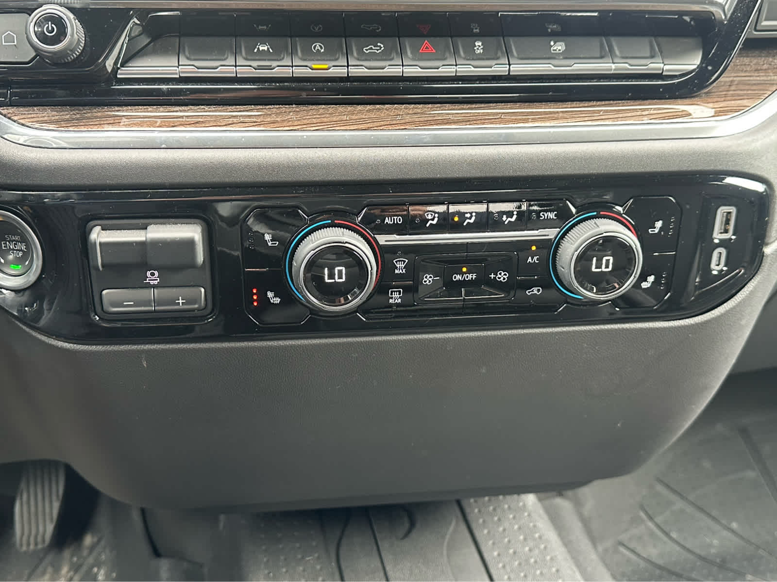 Thumbnail: 2025 Chevrolet Silverado 1500 - 15