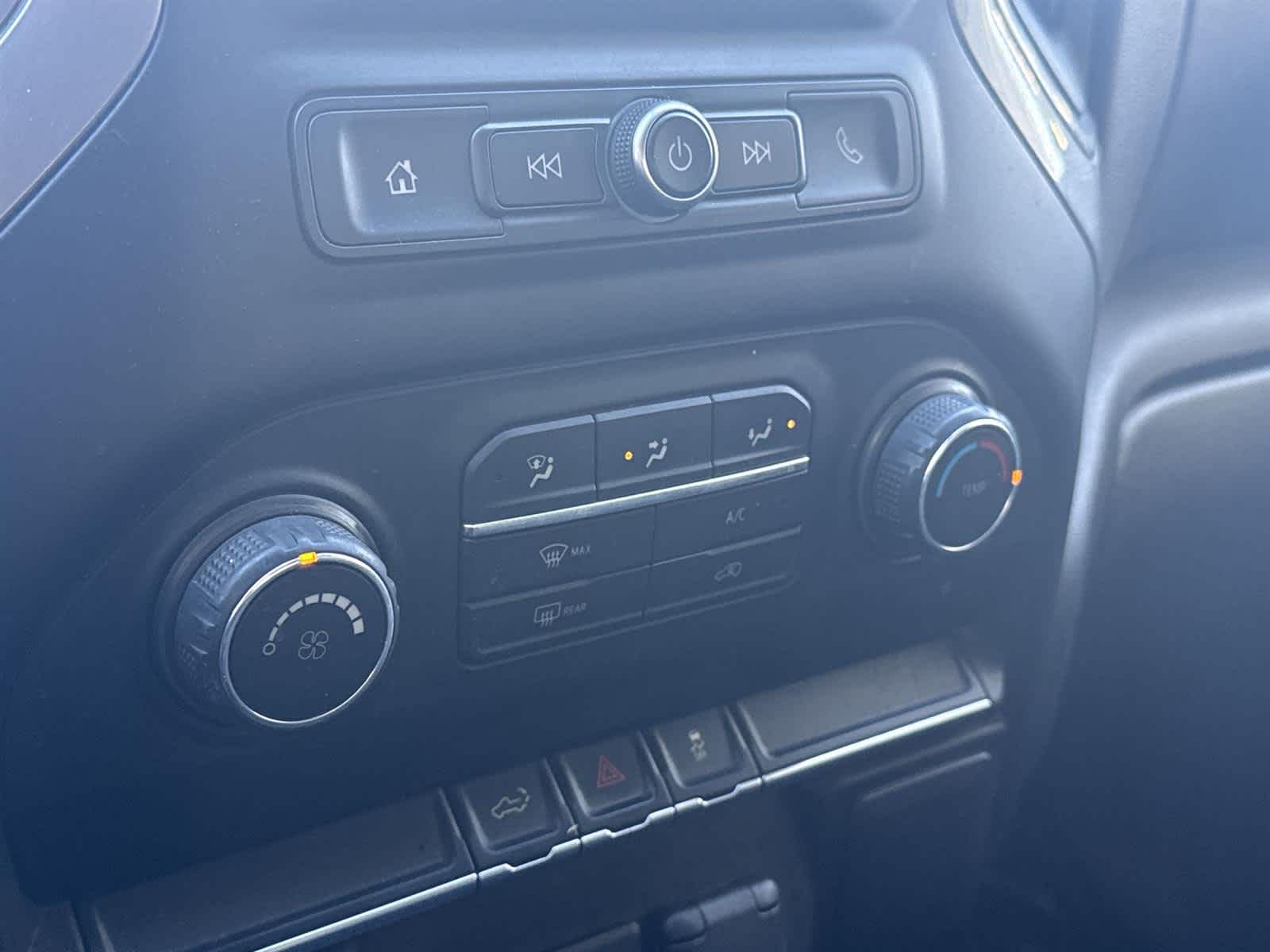 Thumbnail: 2021 Chevrolet Silverado 1500 - 18