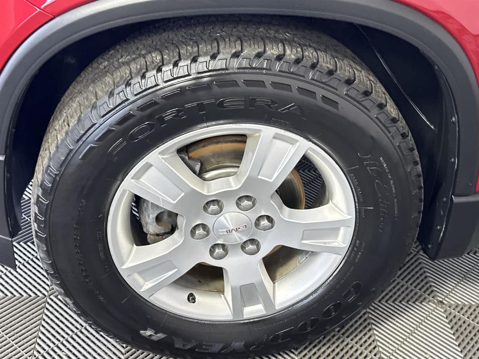 Thumbnail: 2012 GMC Acadia - 10