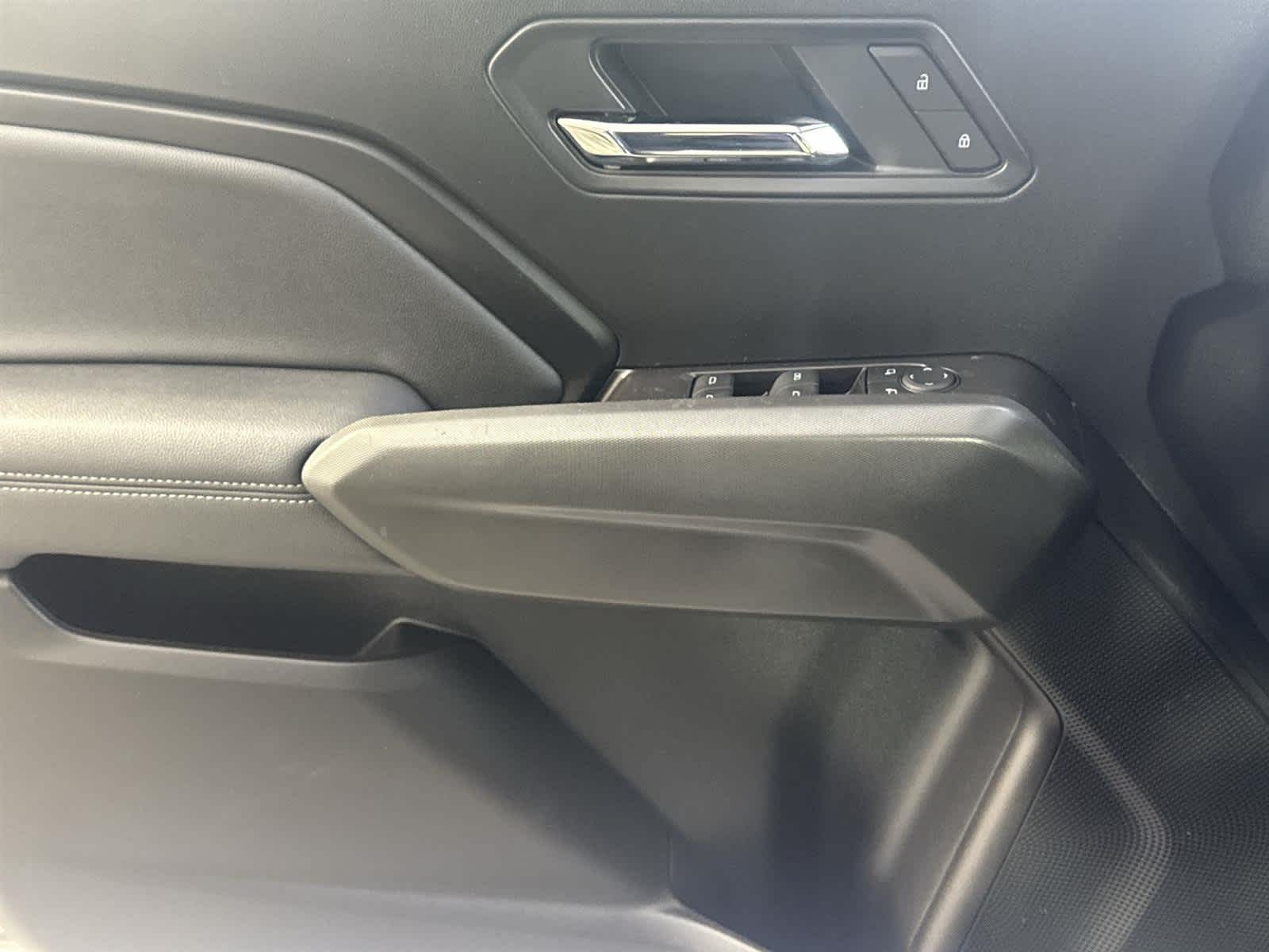 Thumbnail: 2024 Chevrolet Colorado - 22