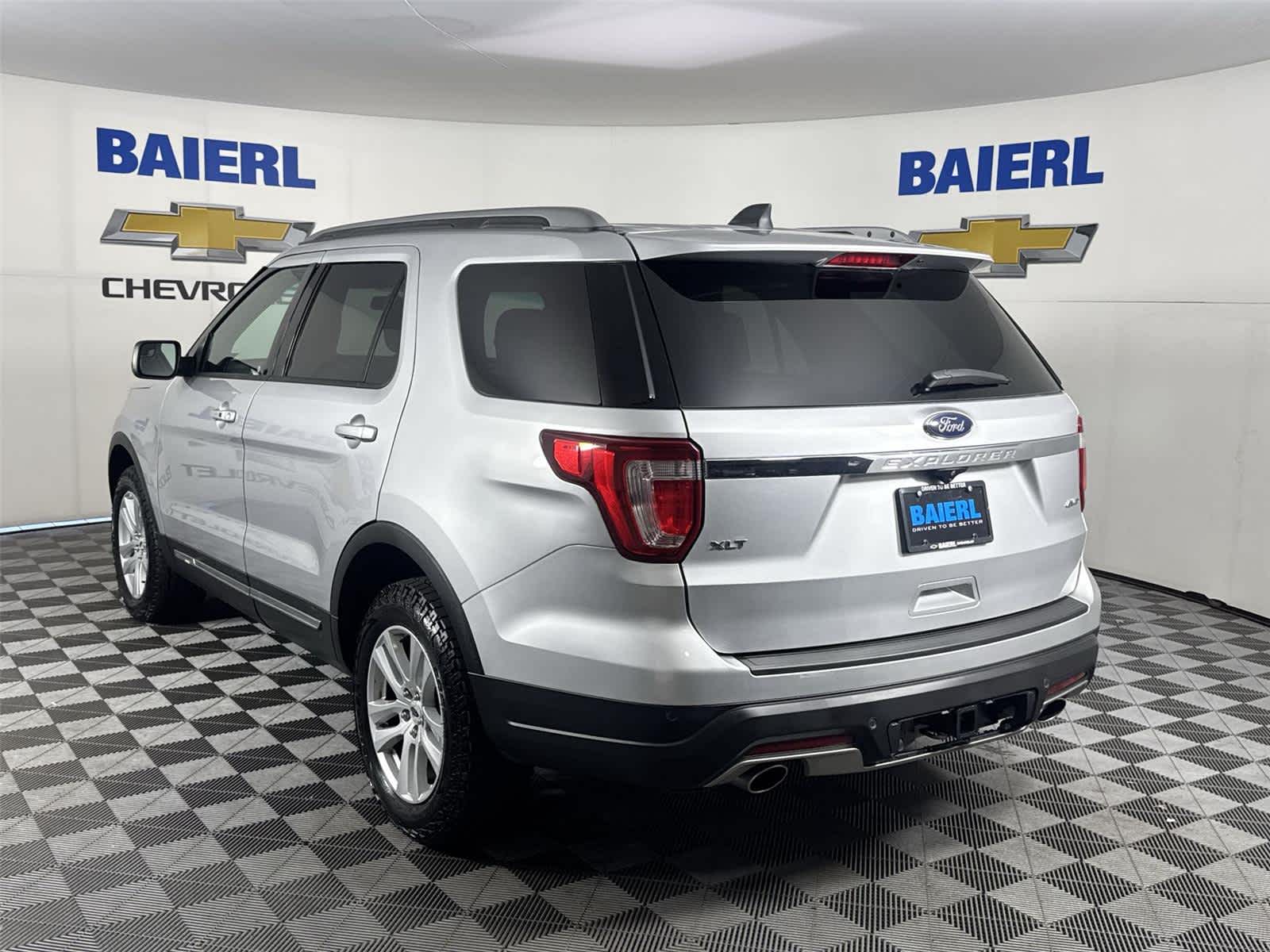 Thumbnail: 2018 Ford Explorer - 3