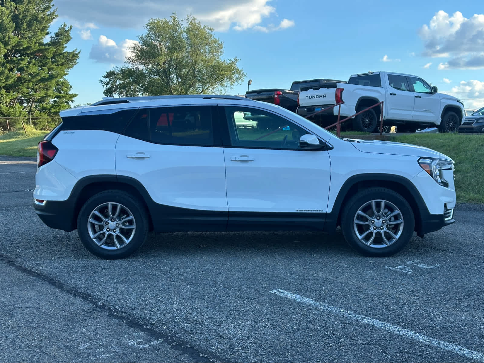 Thumbnail: 2023 GMC Terrain - 8