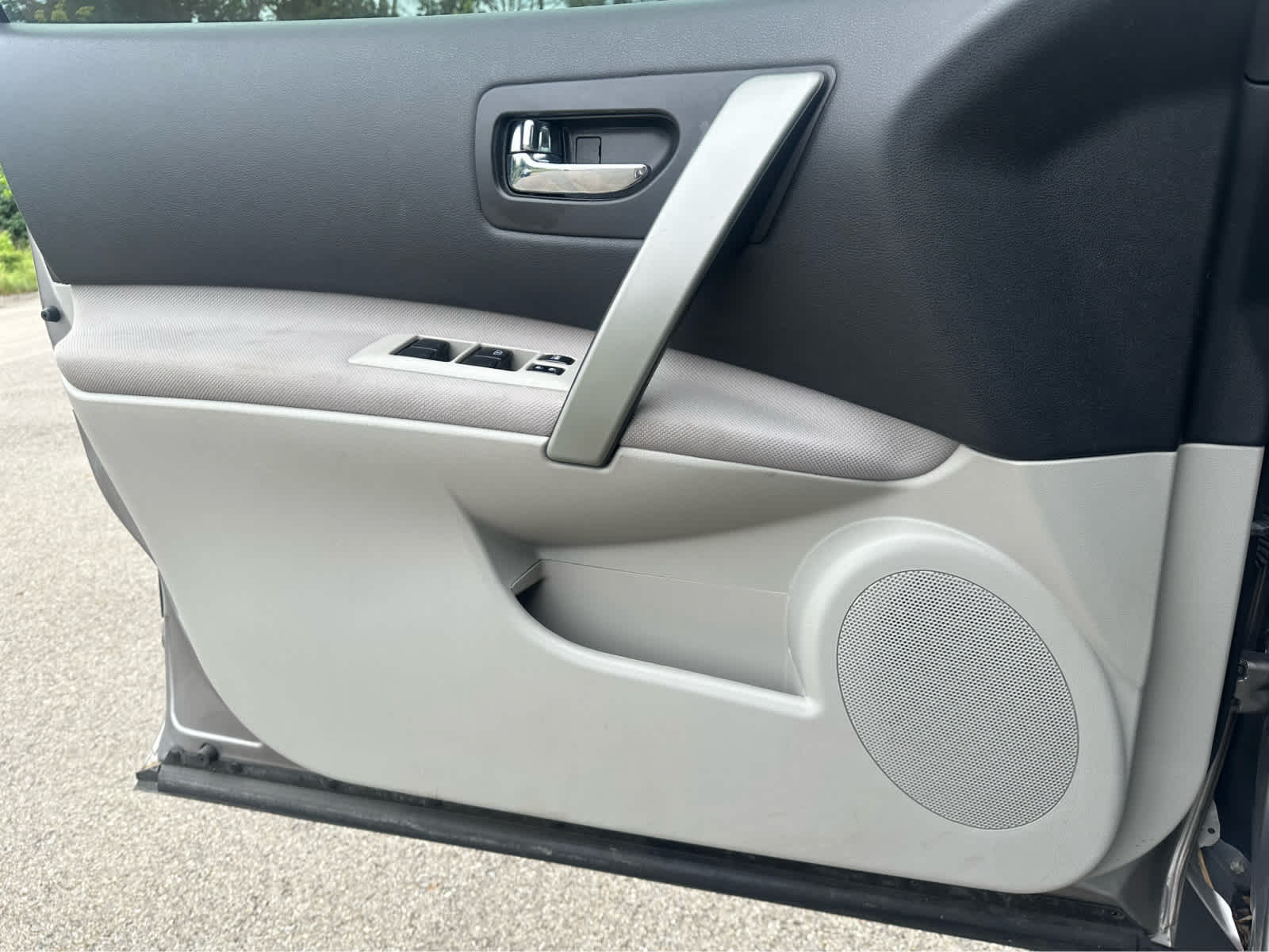 2013 Nissan Rogue S 18