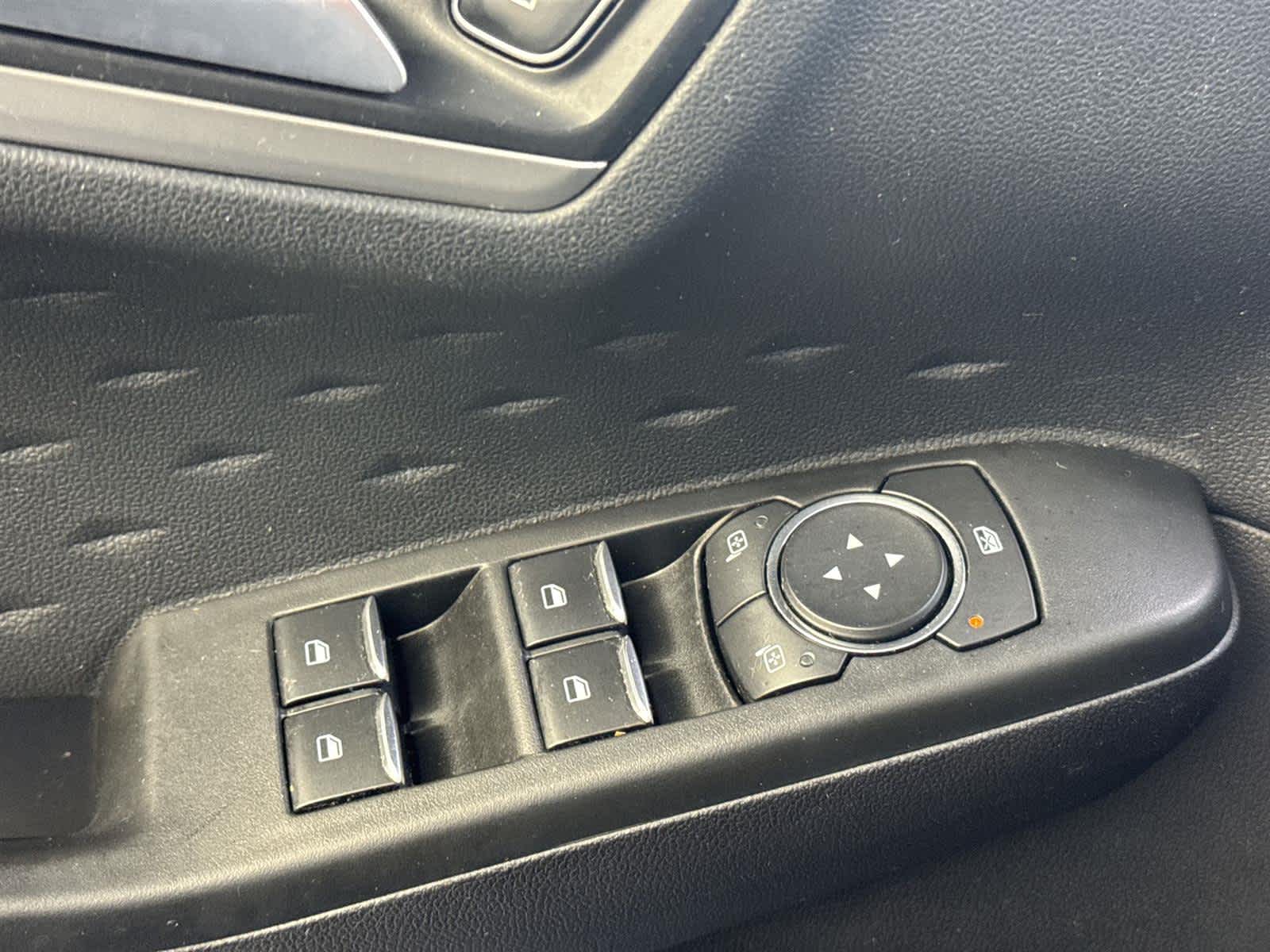 Thumbnail: 2020 Ford Escape - 23