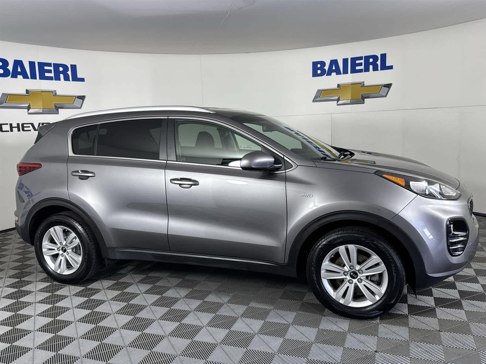 Thumbnail: 2017 Kia Sportage - 6