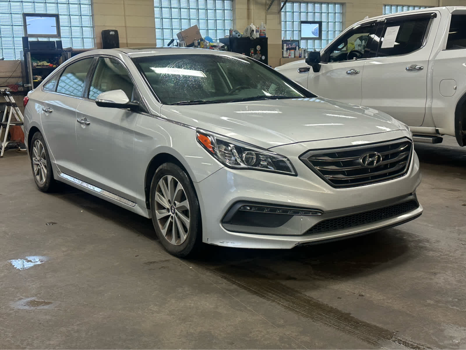 Thumbnail: 2017 Hyundai Sonata - 3