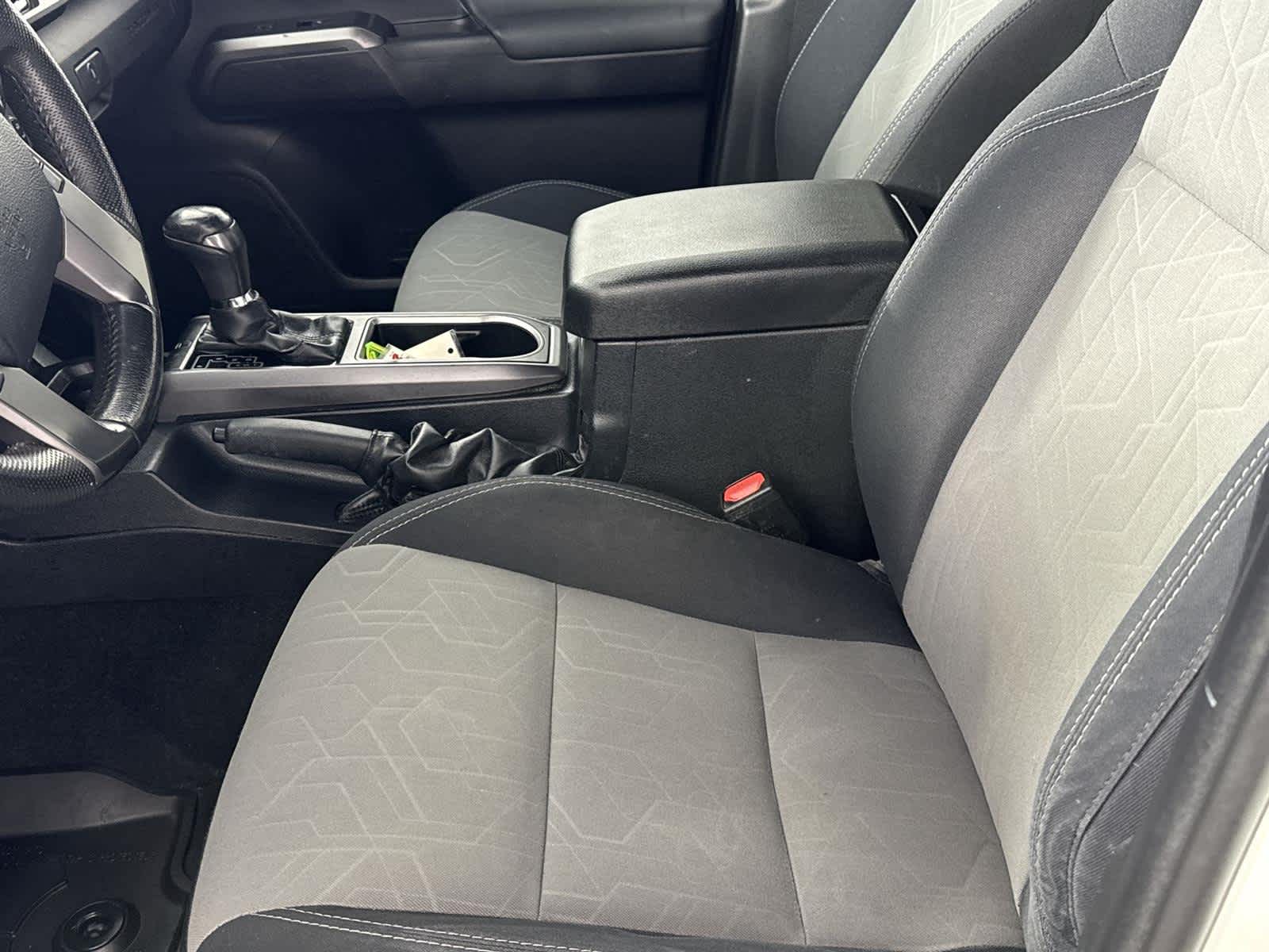 Thumbnail: 2020 Toyota Tacoma - 12