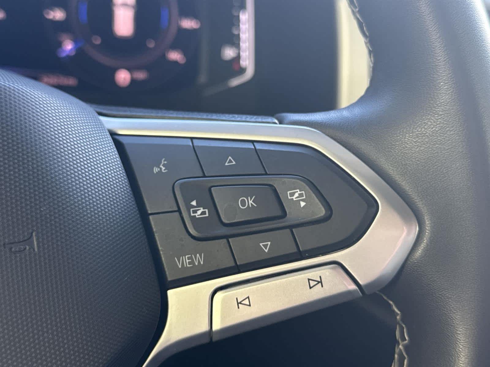 Thumbnail: 2022 Volkswagen Atlas - 25