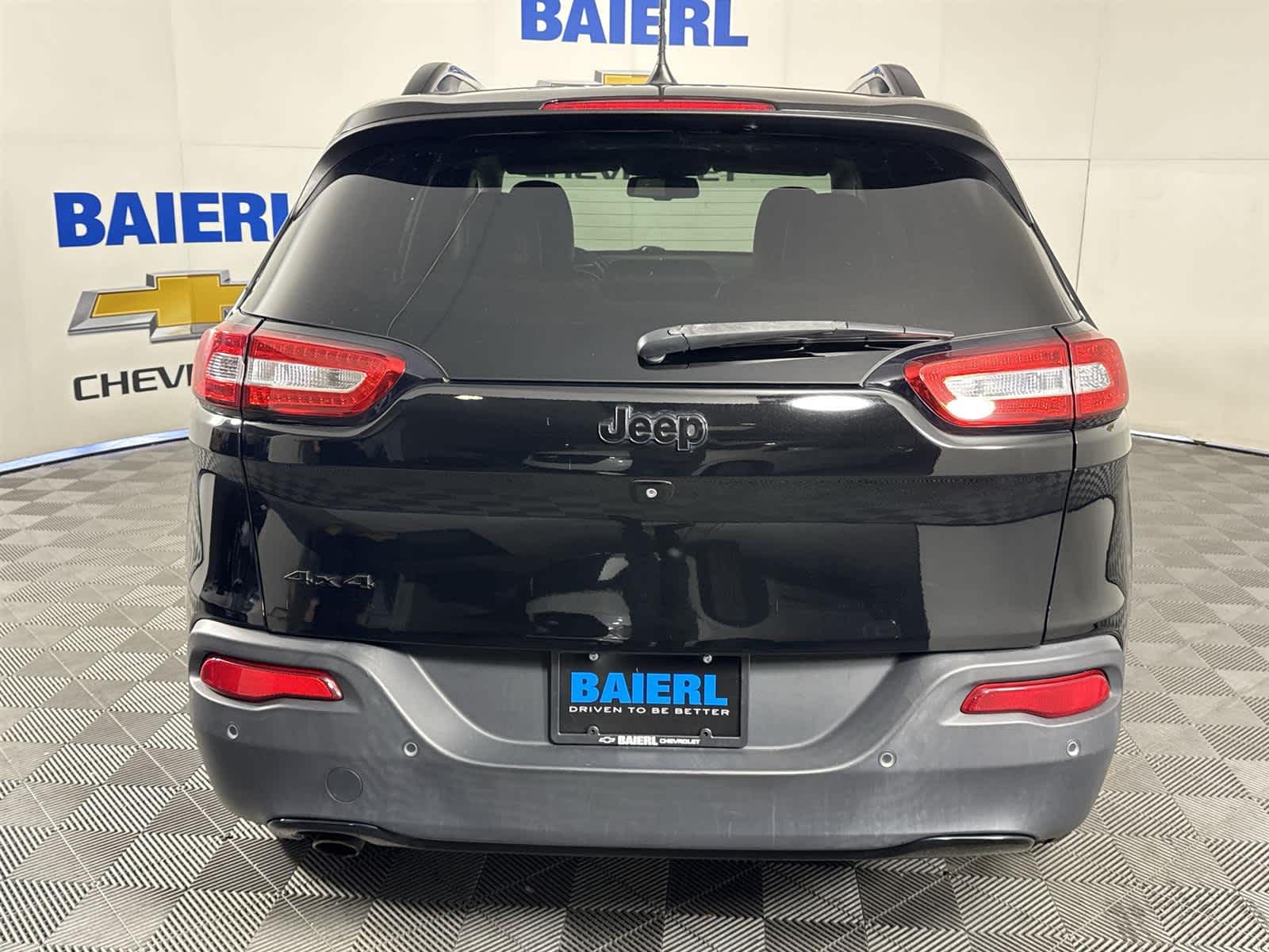 Thumbnail: 2018 Jeep Cherokee - 4