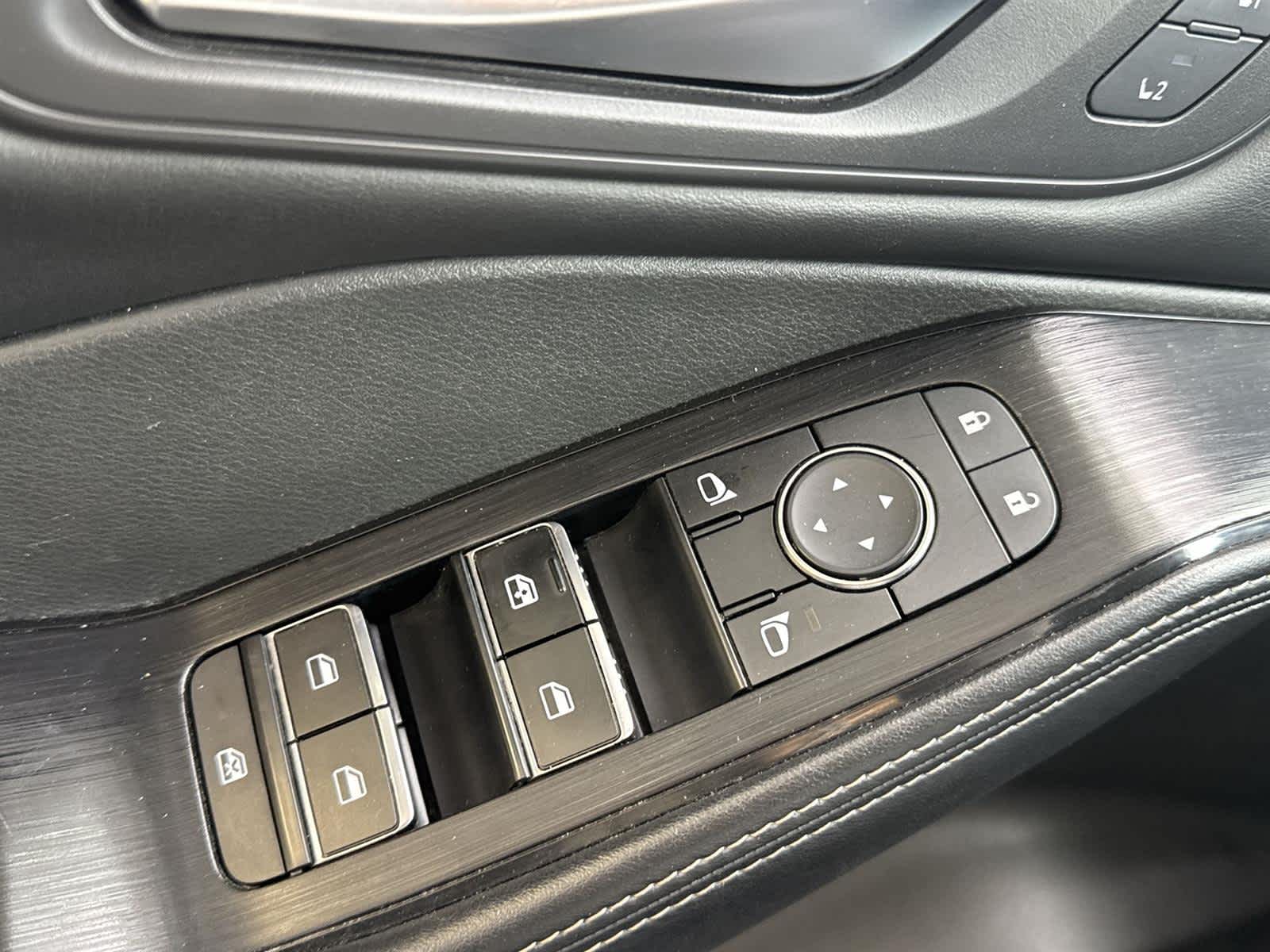 Thumbnail: 2022 Nissan Rogue - 22