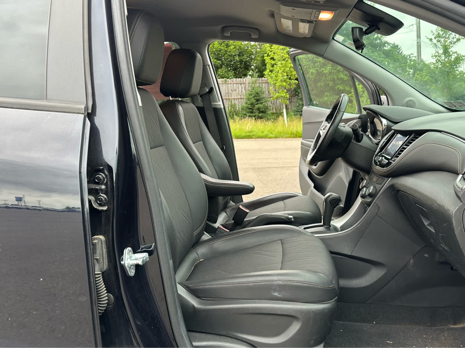 2022 Chevrolet Trax LT 17